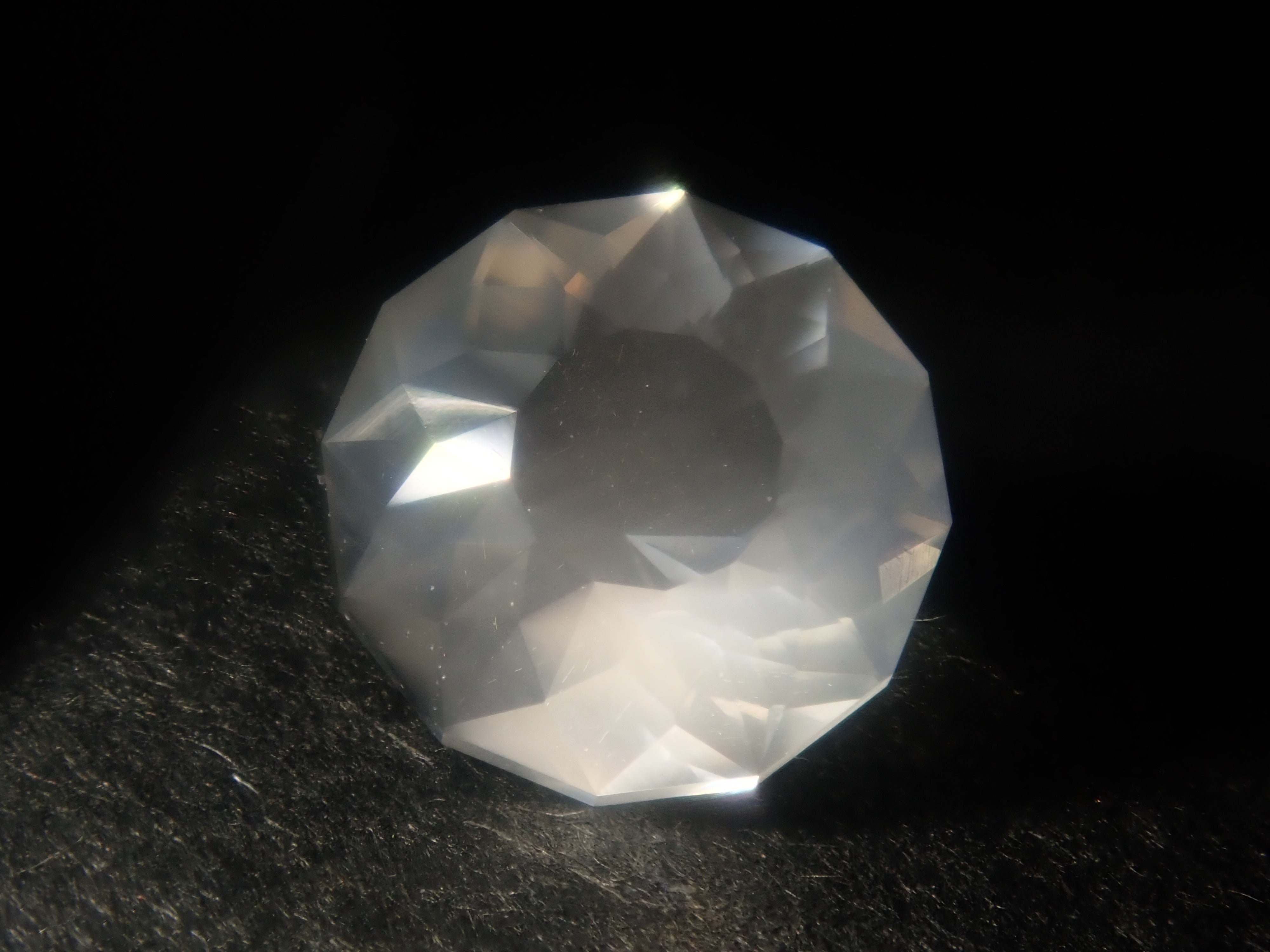 【9/6 22時販売】スリランカ・ウバ産ムーンストーン 6.1mm/0.830ctルース