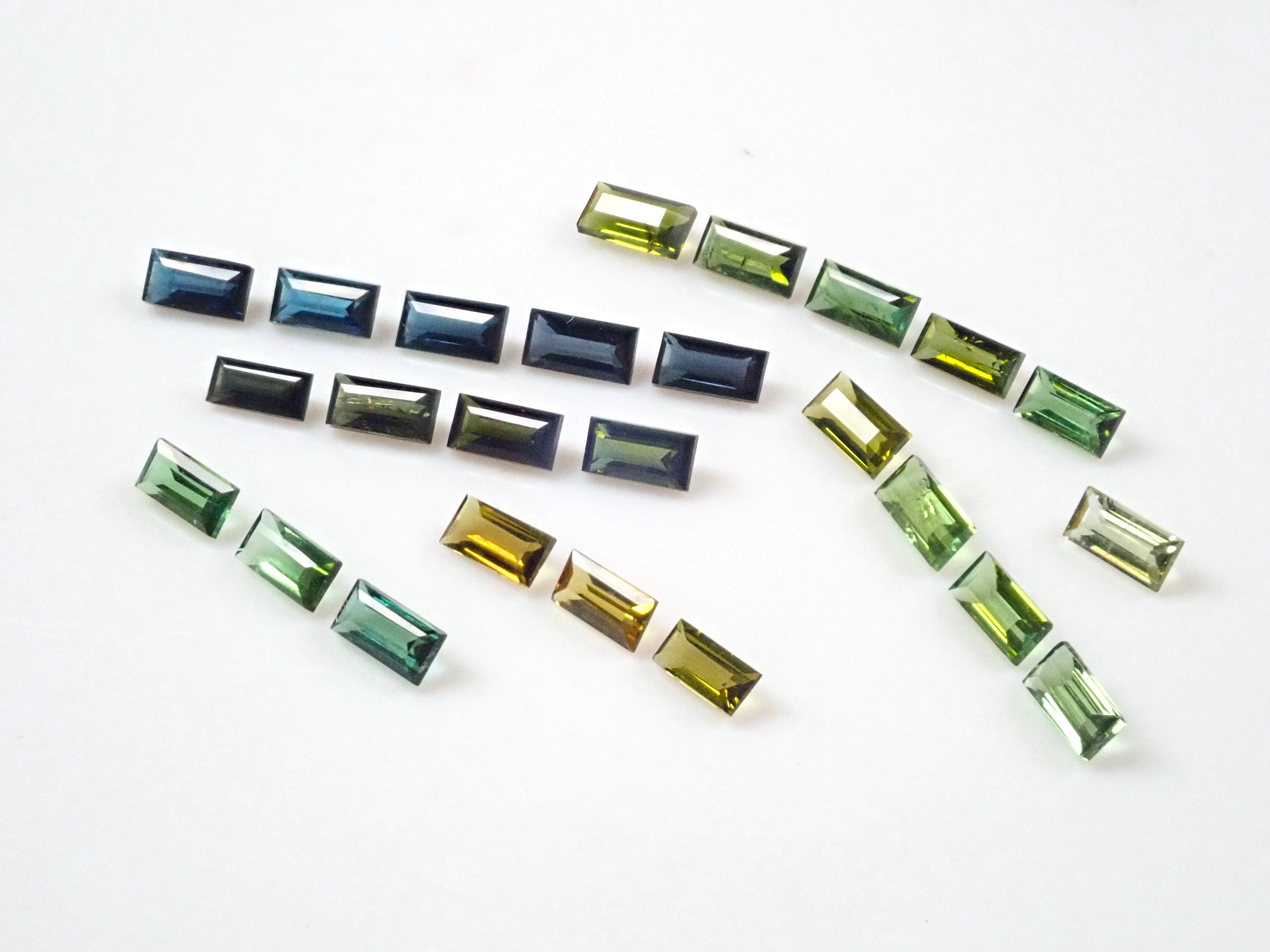 宝石ガチャ💎バゲットカットのトルマリン1石💎4×2mm《複数購入割引有》