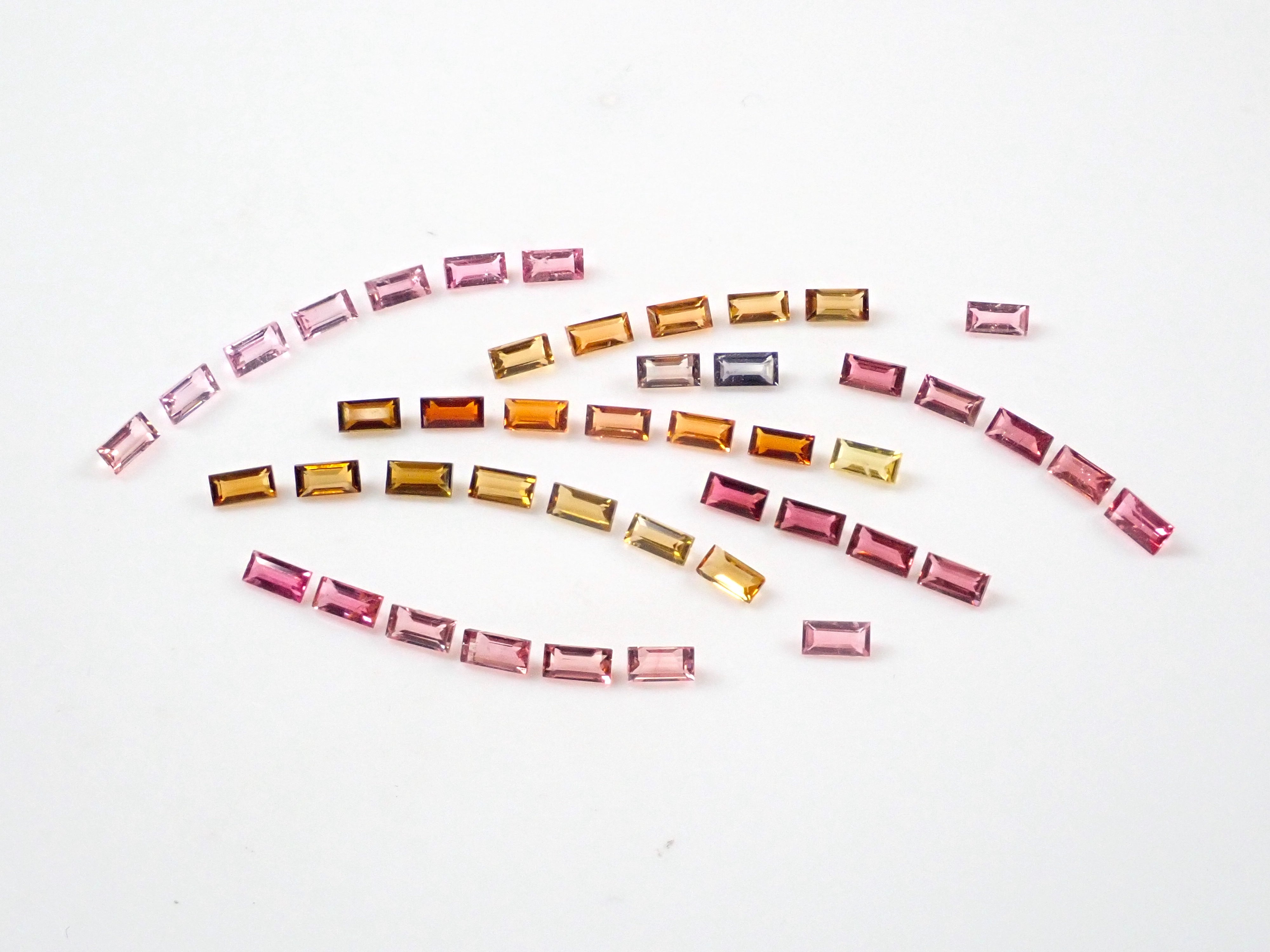 宝石ガチャ💎バゲットカットのトルマリン1石💎4×2mm《複数購入割引有》
