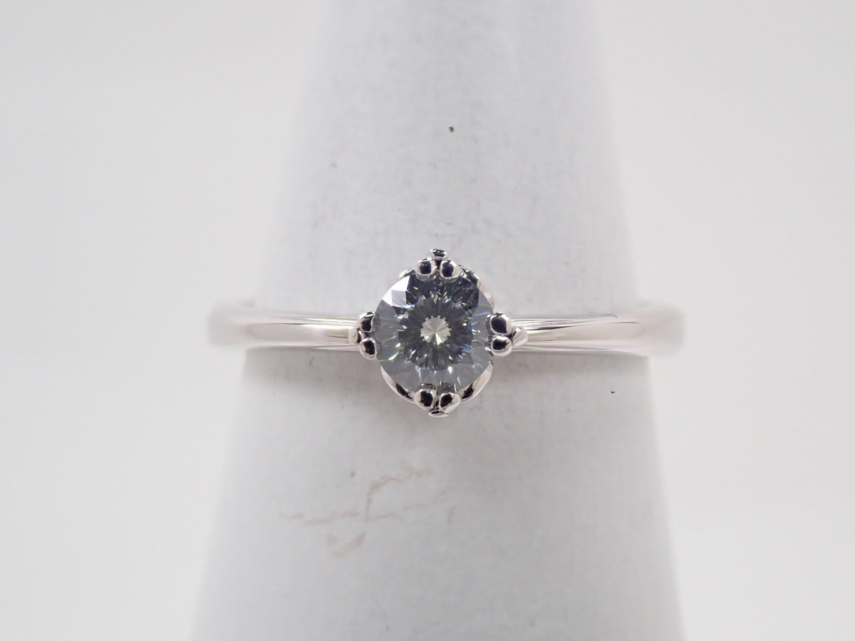 【9/15 22時販売】【カラフリ】K18WG 特殊カットダイヤモンド 4.5mm/0.327ct(VS-1、Iカラー)リング 中宝