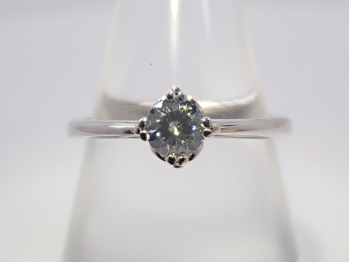 【9/15 22時販売】【カラフリ】K18WG 特殊カットダイヤモンド 4.5mm/0.327ct(VS-1、Iカラー)リング 中宝