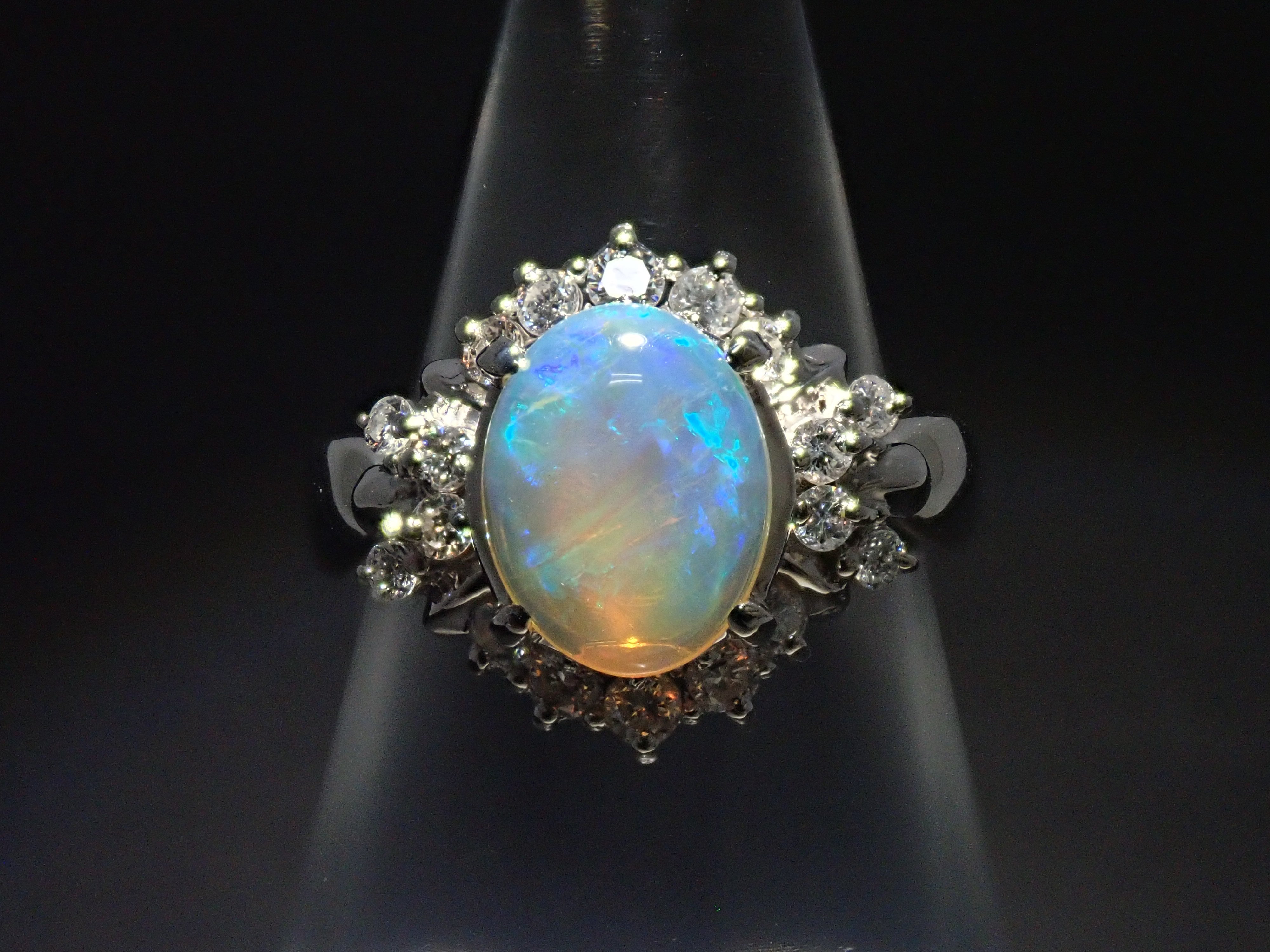 Pt900 オパール 1.10ct ダイヤモンド0.46ctリング