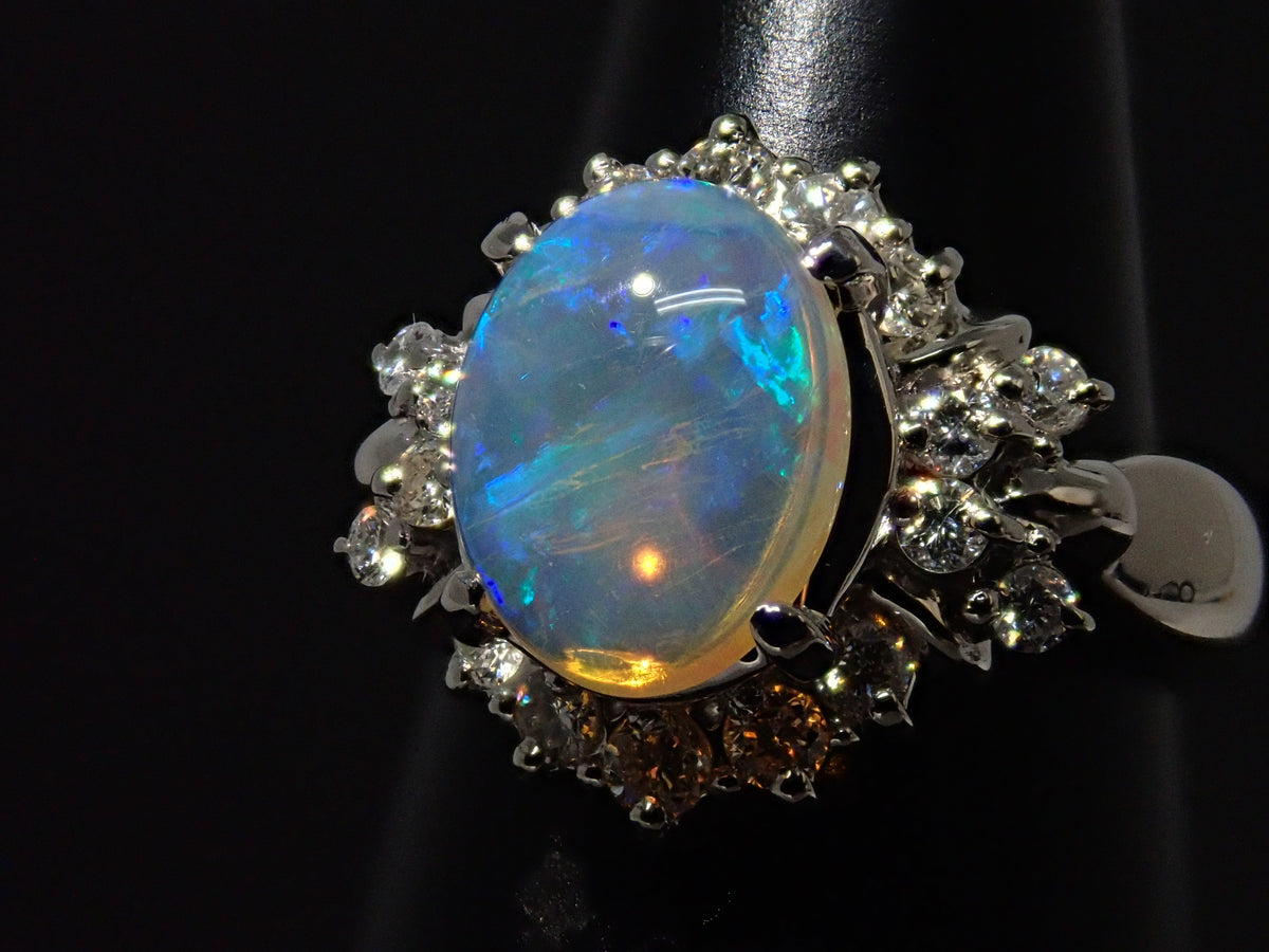 Pt900 オパール 1.10ct ダイヤモンド0.46ctリング