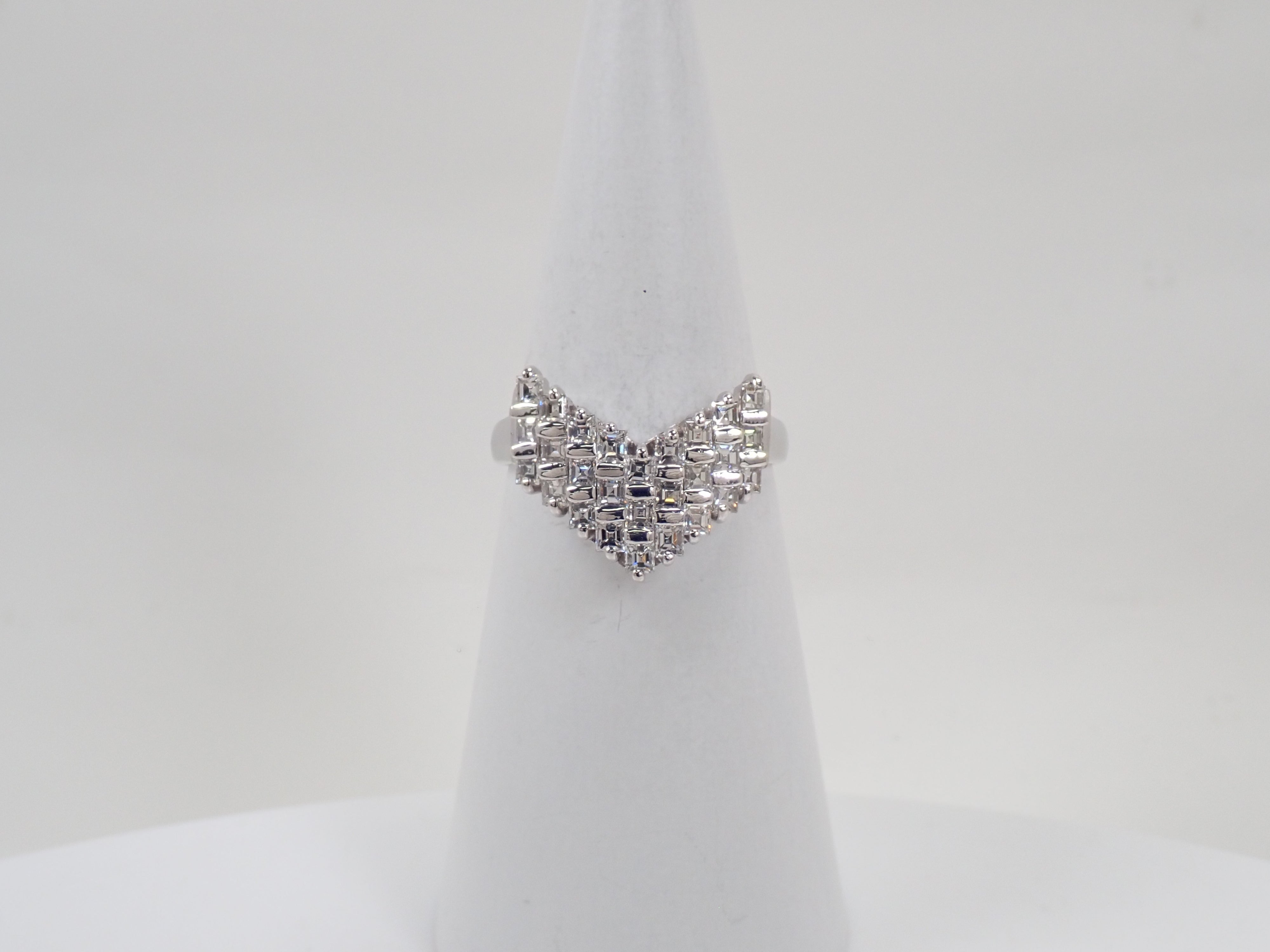 Pt900 ダイヤモンド 1.00ct V字リング