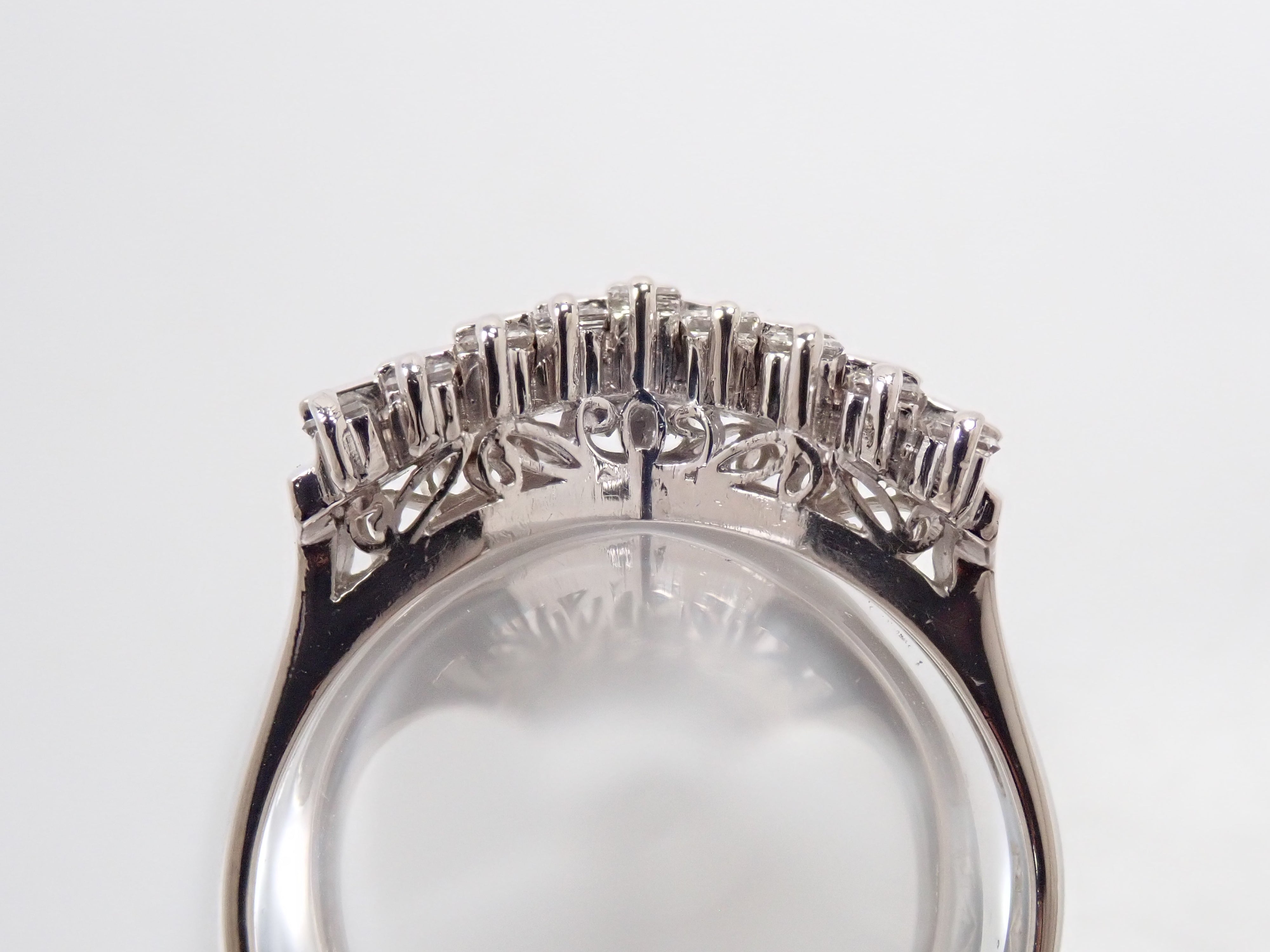 Pt900 ダイヤモンド 1.00ct V字リング