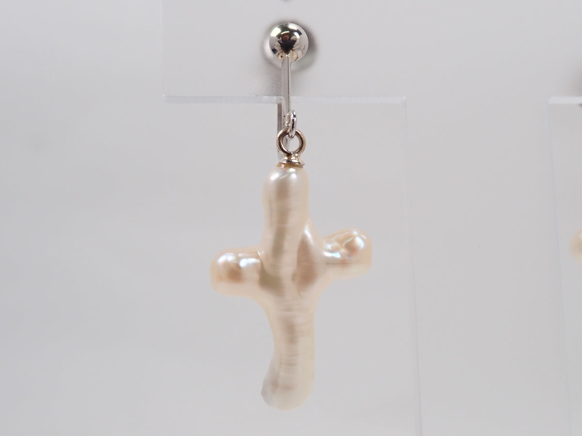 【9/15 22時販売】【カラフリ】Pt850 クロスシェイプパール(真珠)イヤリング 鑑別書
