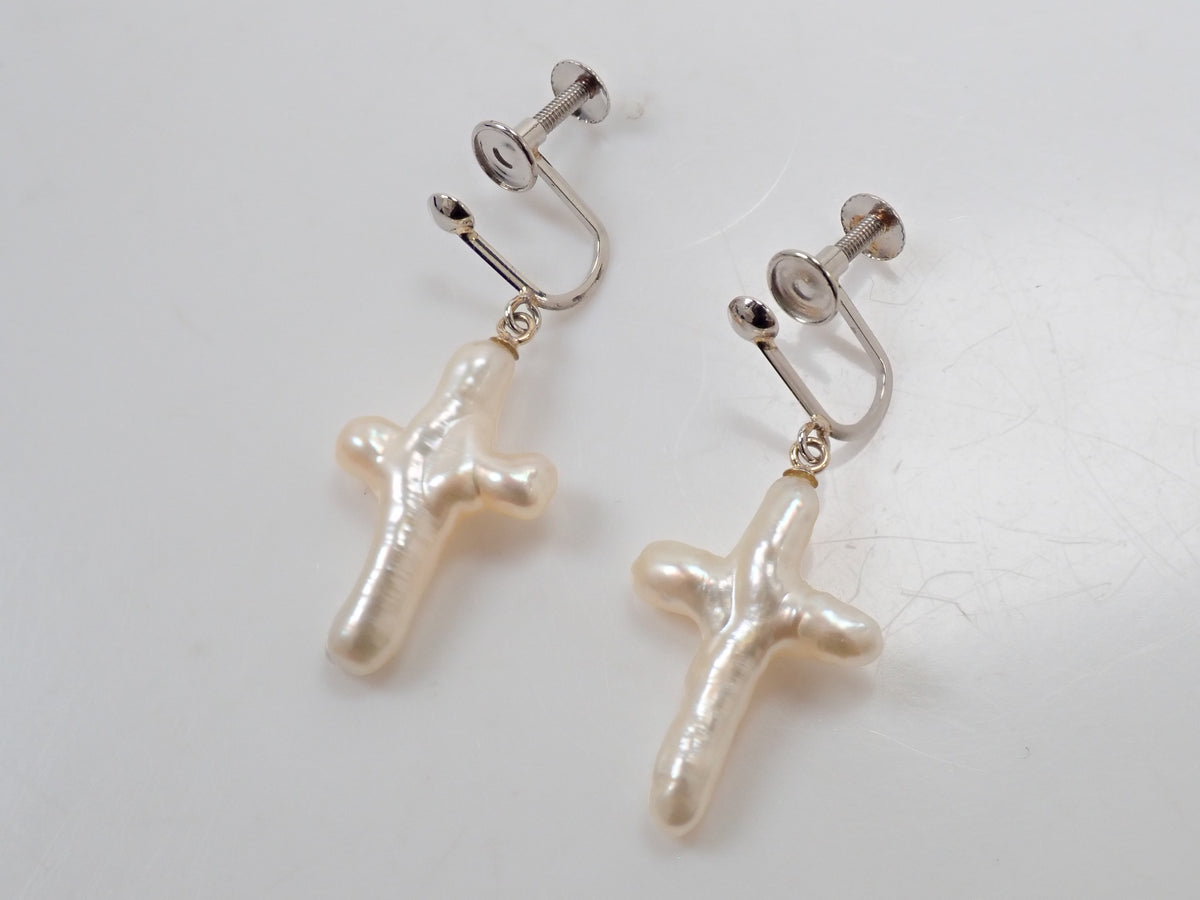 【9/15 22時販売】【カラフリ】Pt850 クロスシェイプパール(真珠)イヤリング 鑑別書