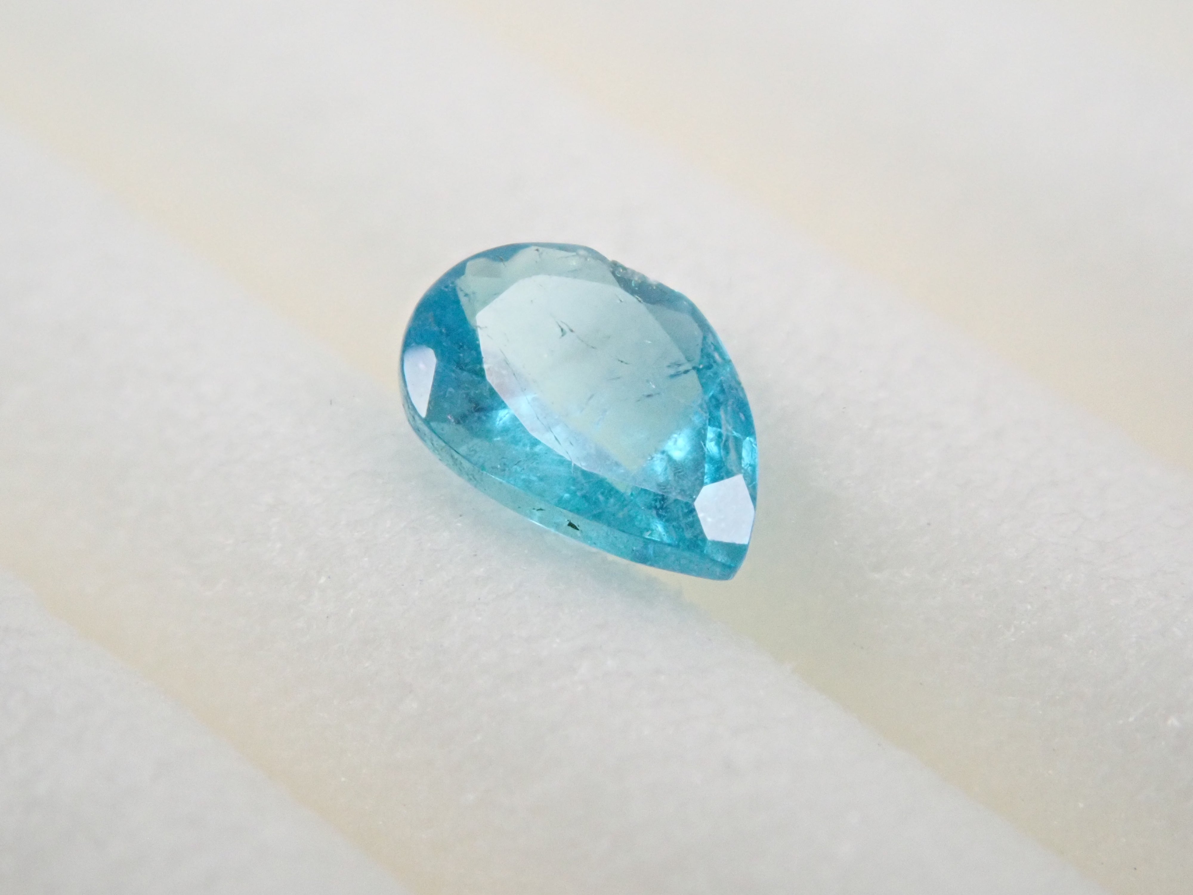 ブラジル産パライバトルマリン 0.120ct《エイトリータ》ルース(CuO:2.0%、MnO:0.7%)