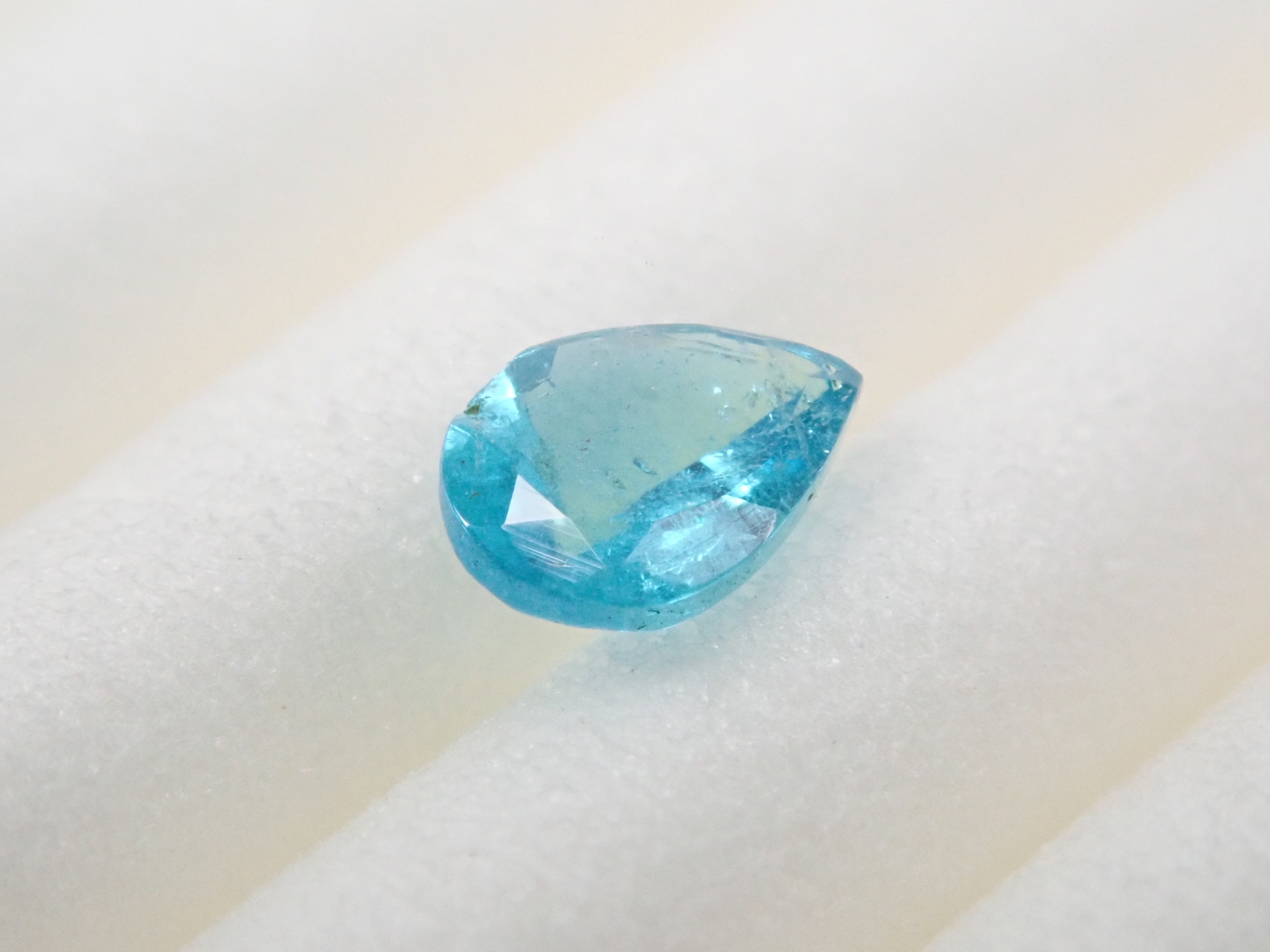 ブラジル産パライバトルマリン 0.120ct《エイトリータ》ルース(CuO:2.0%、MnO:0.7%)