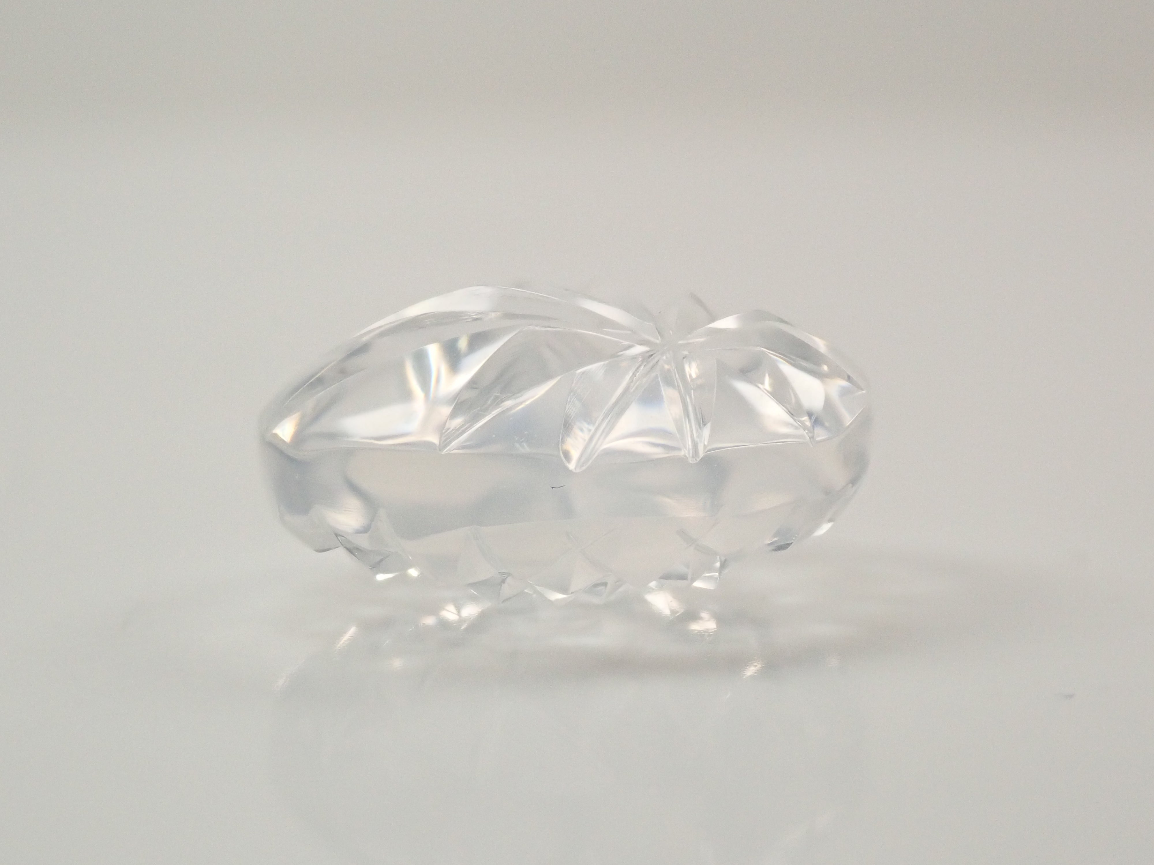 【甲州貴石切子plusthree】ロッククリスタル 15mm/10.059ctルース《昴×灯》(ダブル切子タイプ) ワッペン