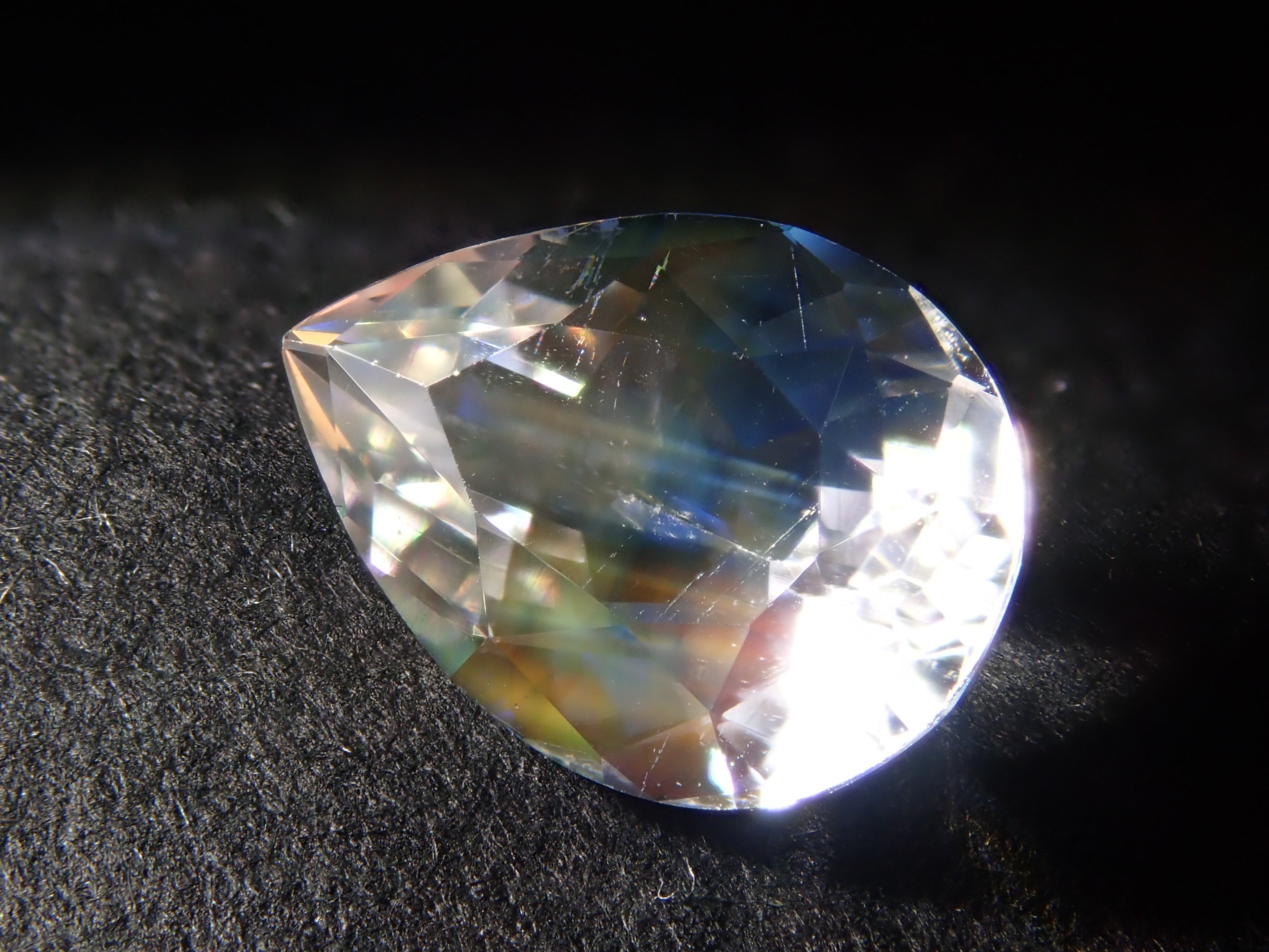 マダガスカル産アンデシン・ラブラドライト(通称名 レインボームーンストーン) 1.127ctルース