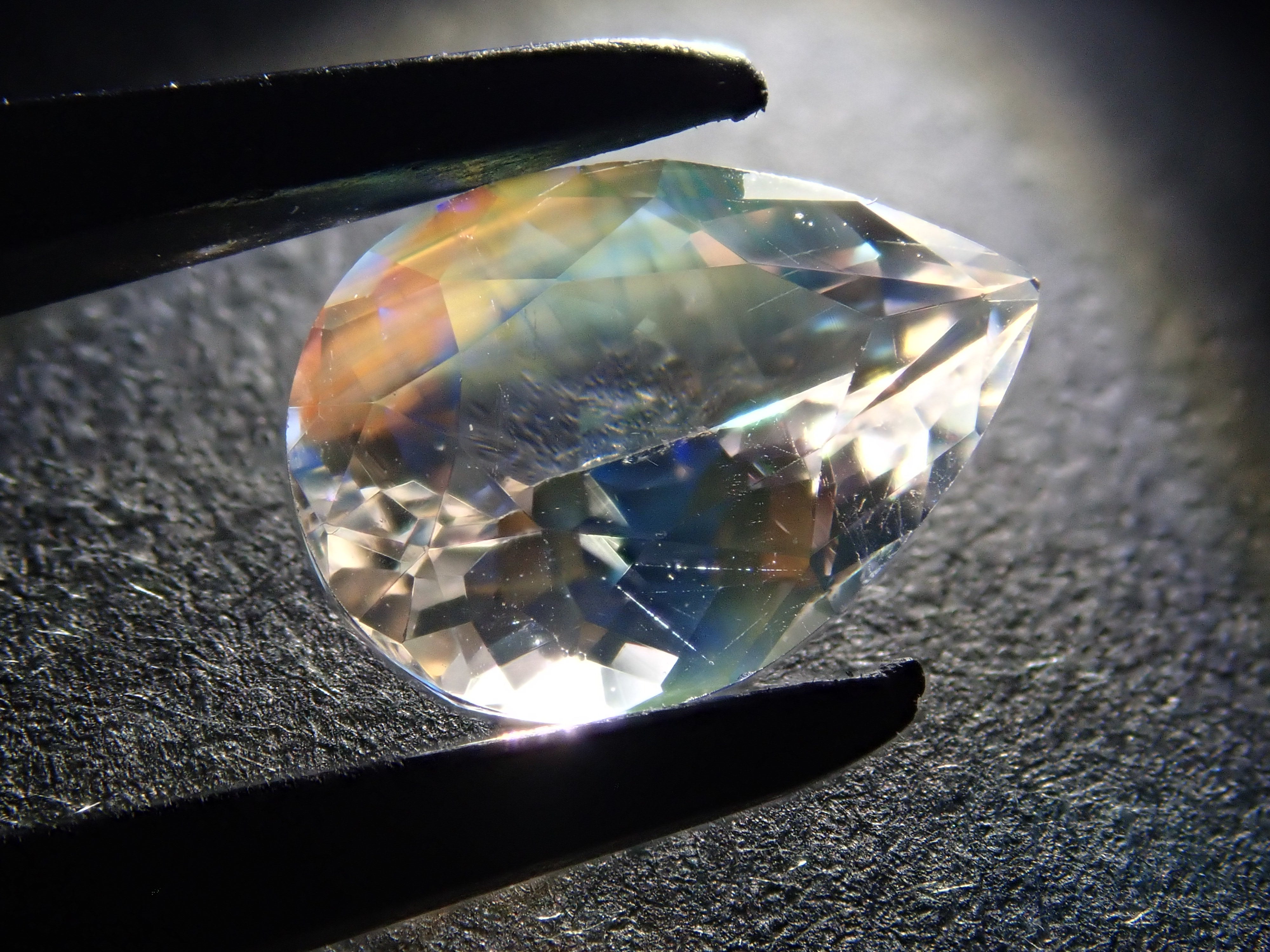 マダガスカル産アンデシン・ラブラドライト(通称名 レインボームーンストーン) 1.127ctルース