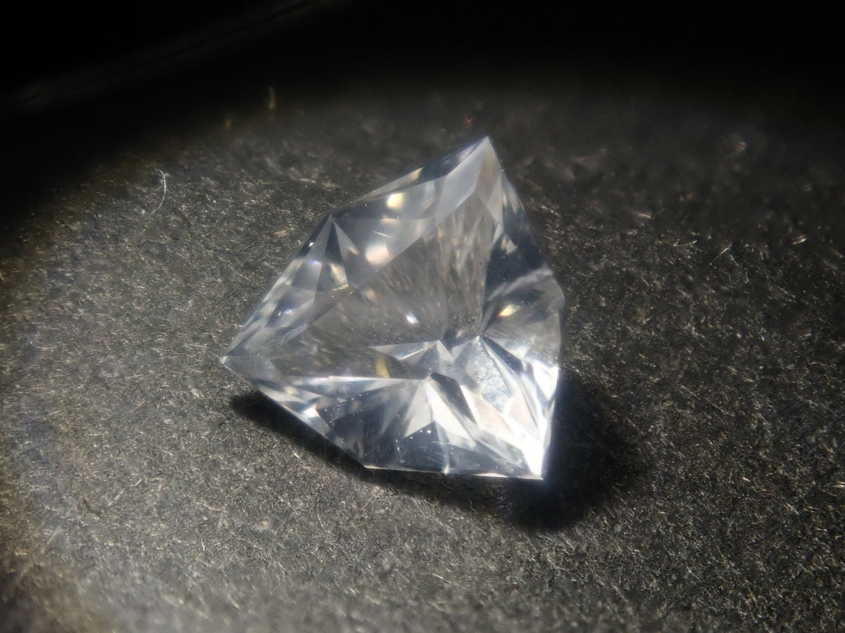 【9/15 22時販売】ブラジル産ゴーシェナイト 0.358ctルース