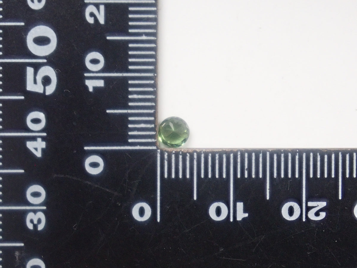 【9/29 22時販売】スリランカ産グリーンジルコン 4.2mm/0.424ctルース