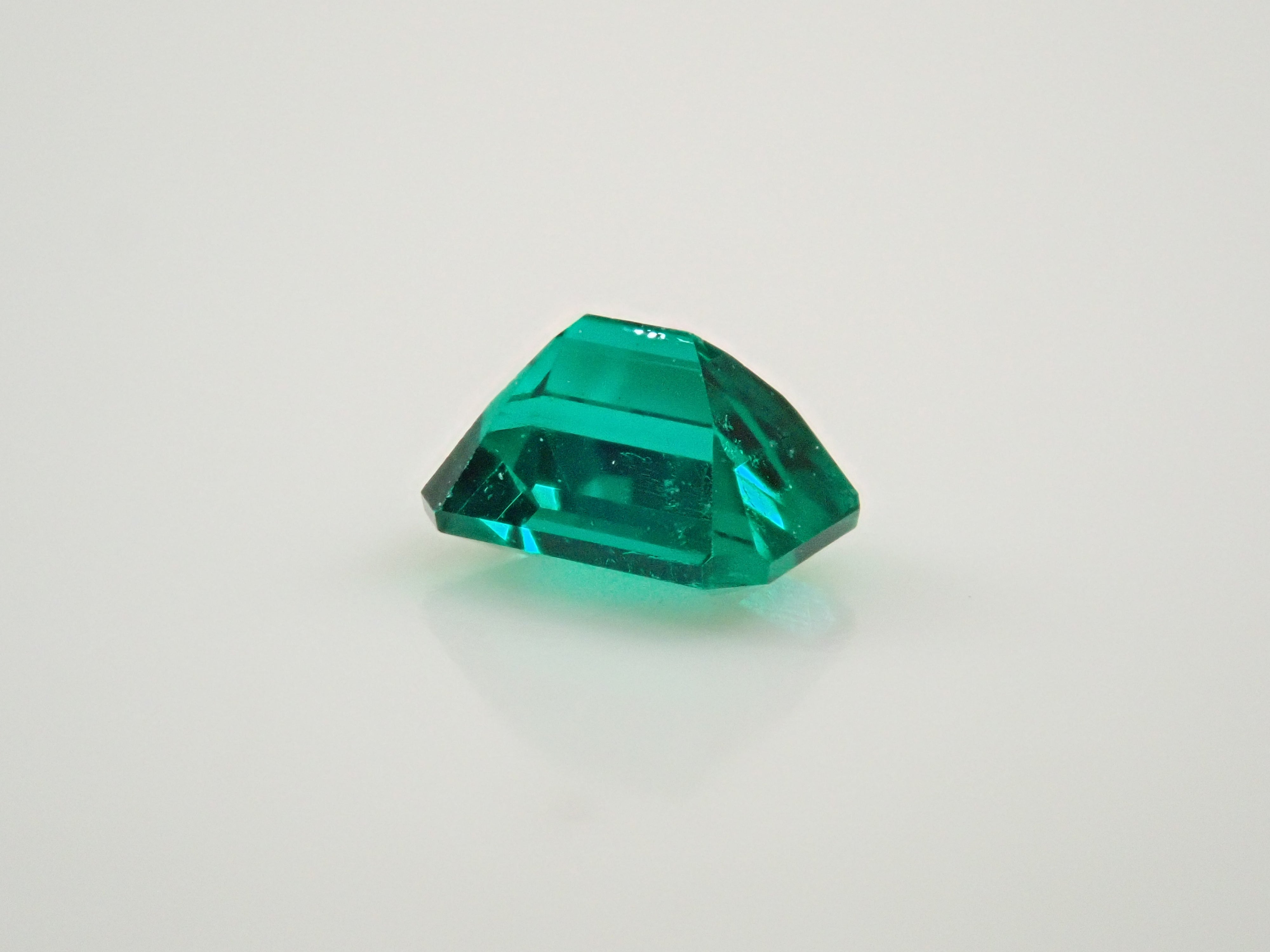 【12560392掲載】コロンビア産ノンオイルエメラルド 0.120ctルース