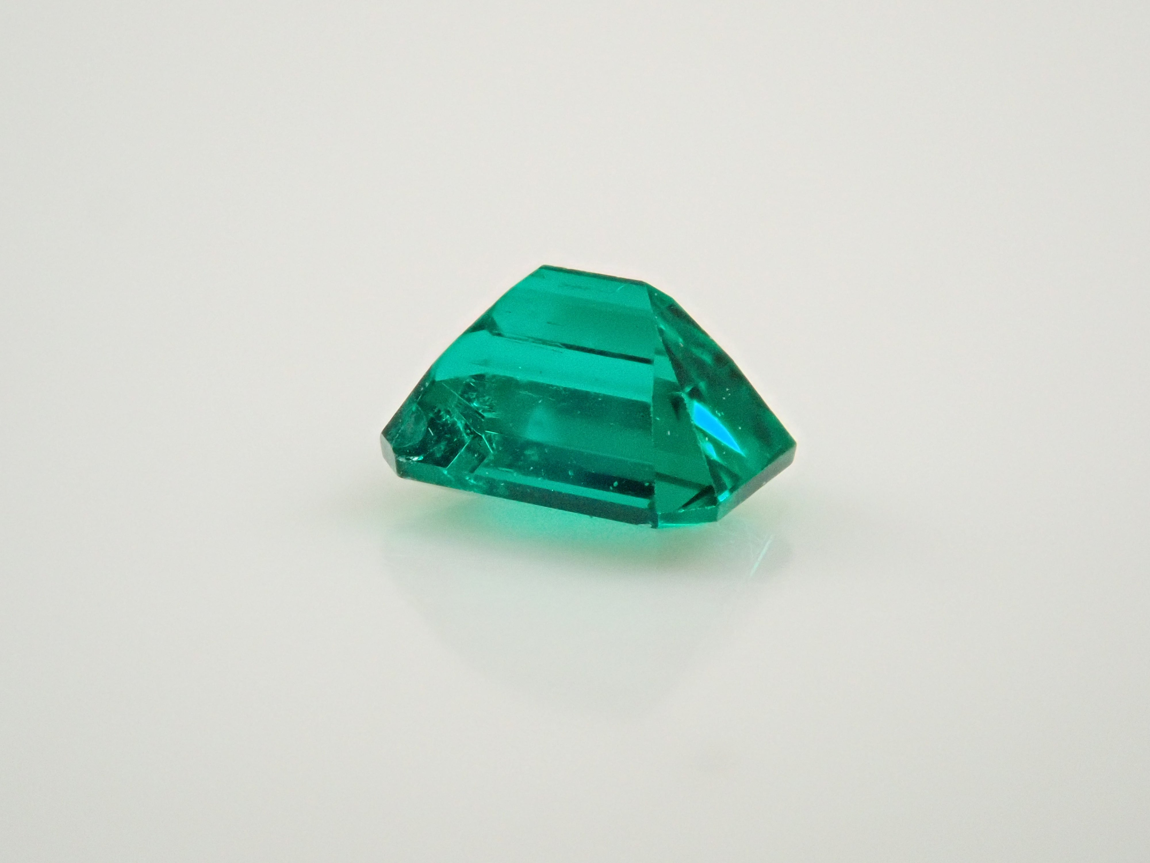 【12560392掲載】コロンビア産ノンオイルエメラルド 0.120ctルース