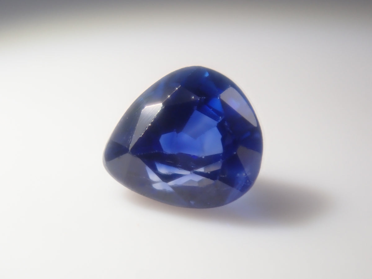 【9/18 22時販売】《限定8石》スリランカ産サファイア1石ルース(ペアシェイプカット,平均0.25ct)《複数購入割引有》