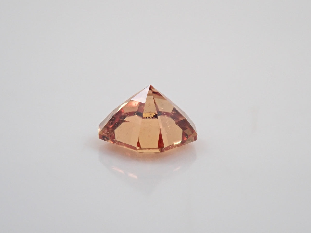 【12564248掲載】マダガスカル産サファイア 0.385ctルース