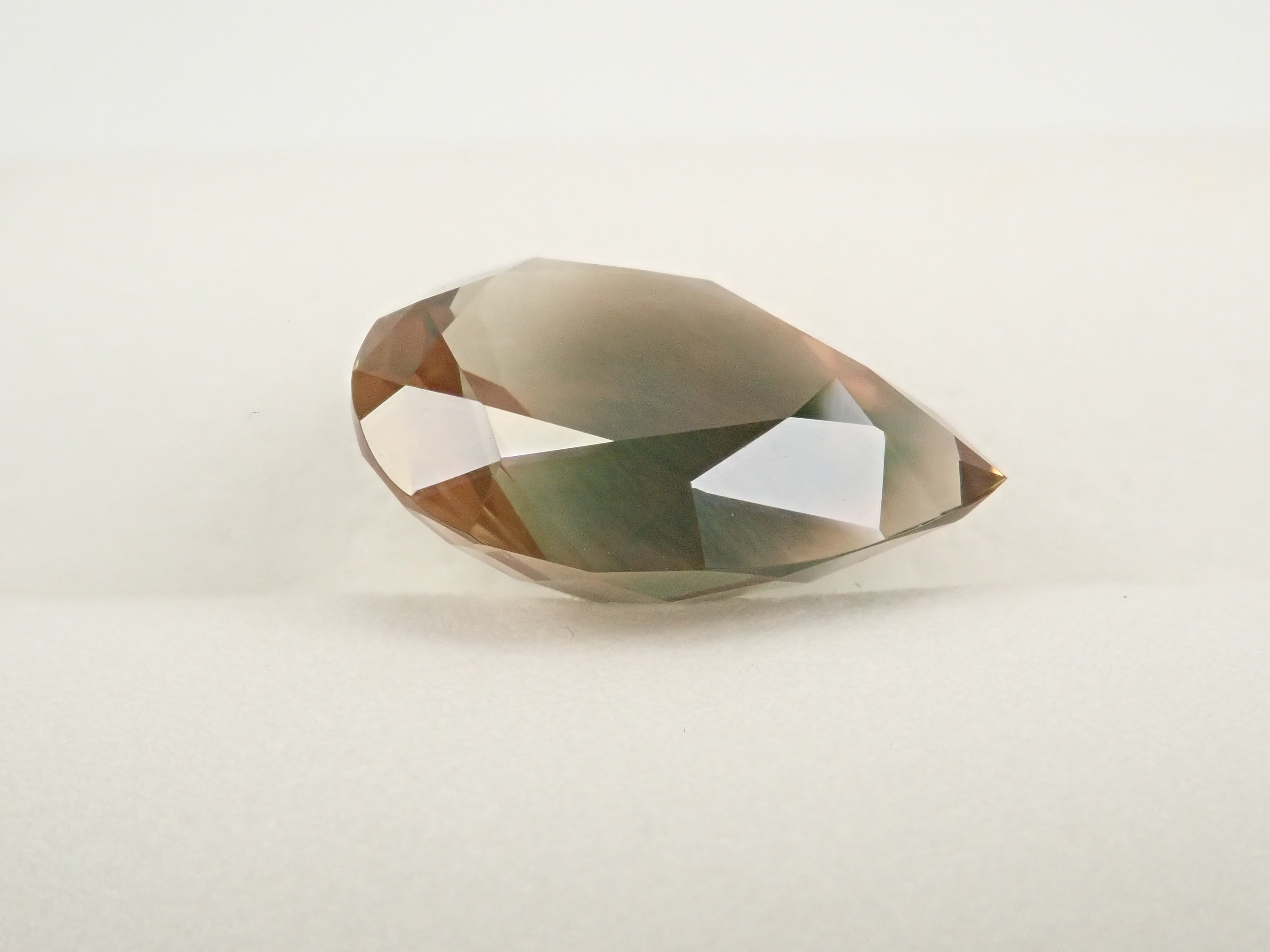 【12560346掲載】アメリカ産オレゴンサンストーン 8.338ctルース