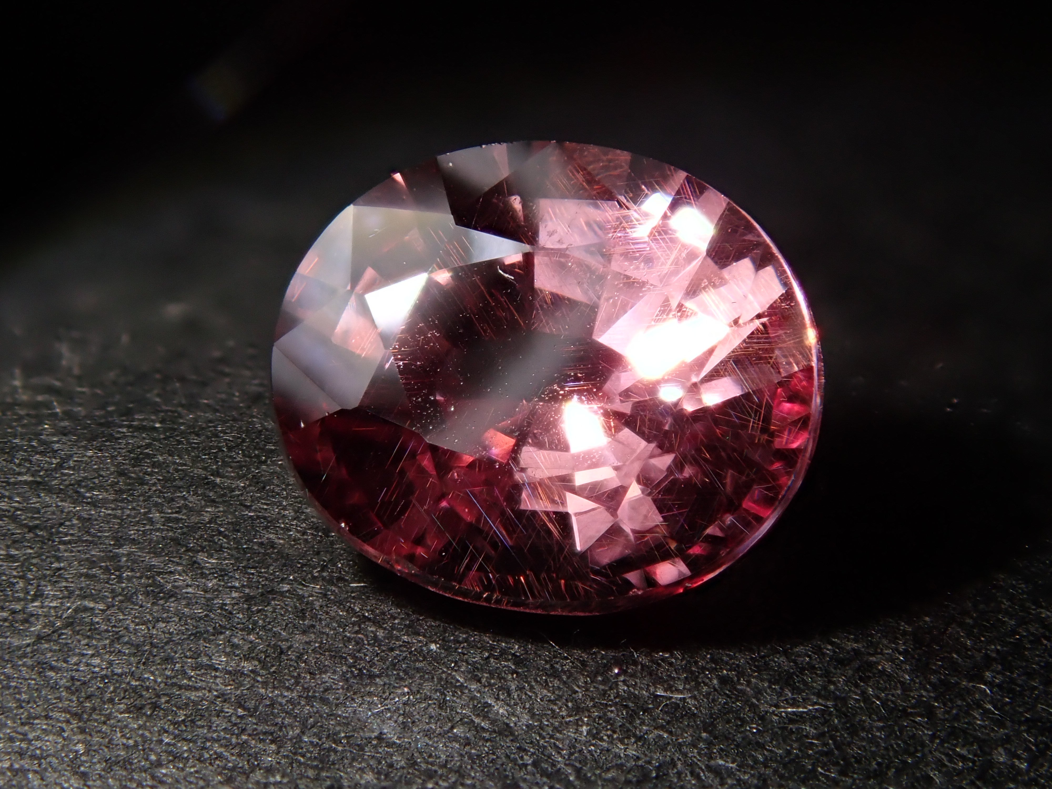 【12560367掲載】ドラゴンガーネット 1.181ctルース