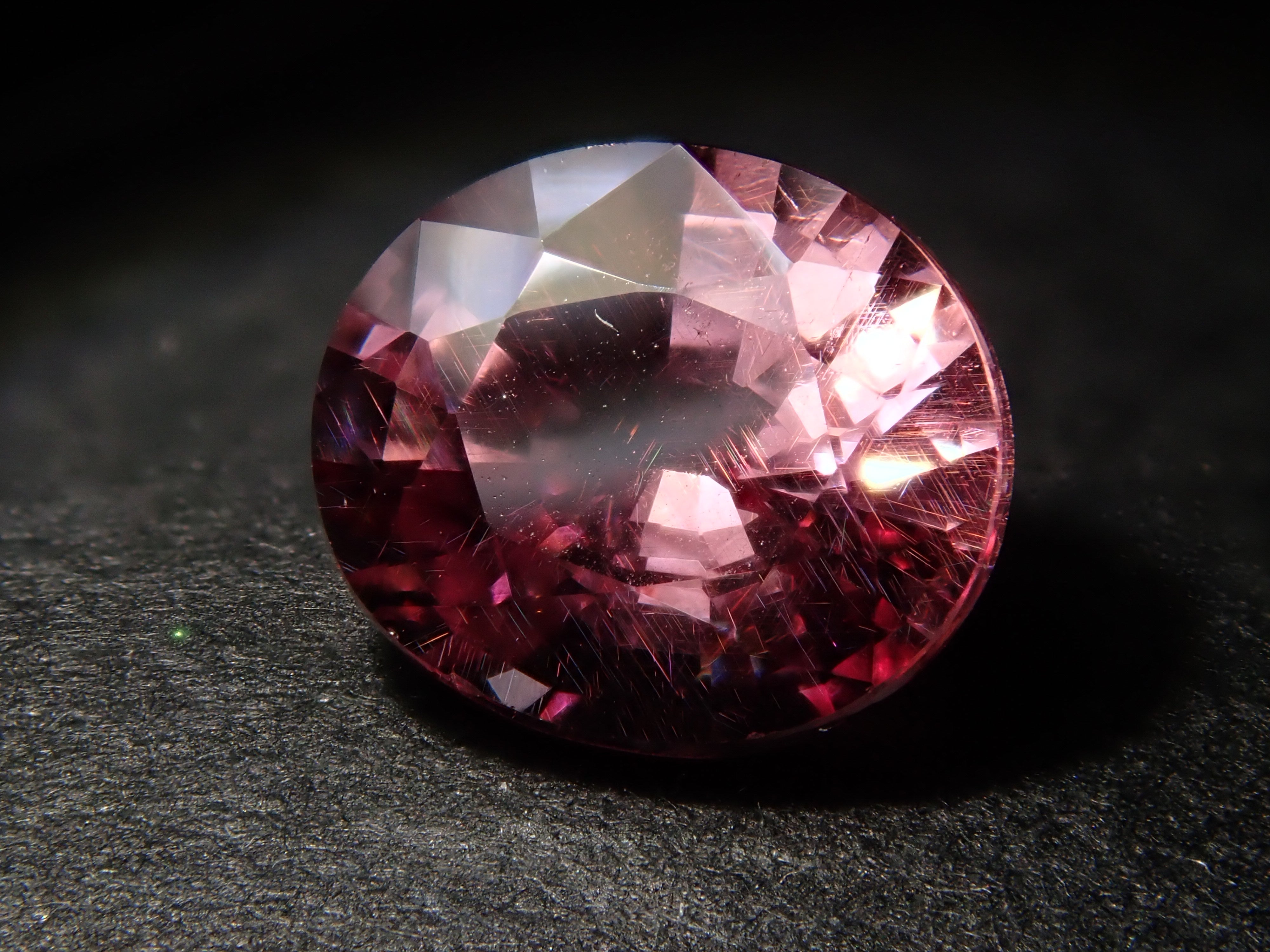 【12560367掲載】ドラゴンガーネット 1.181ctルース