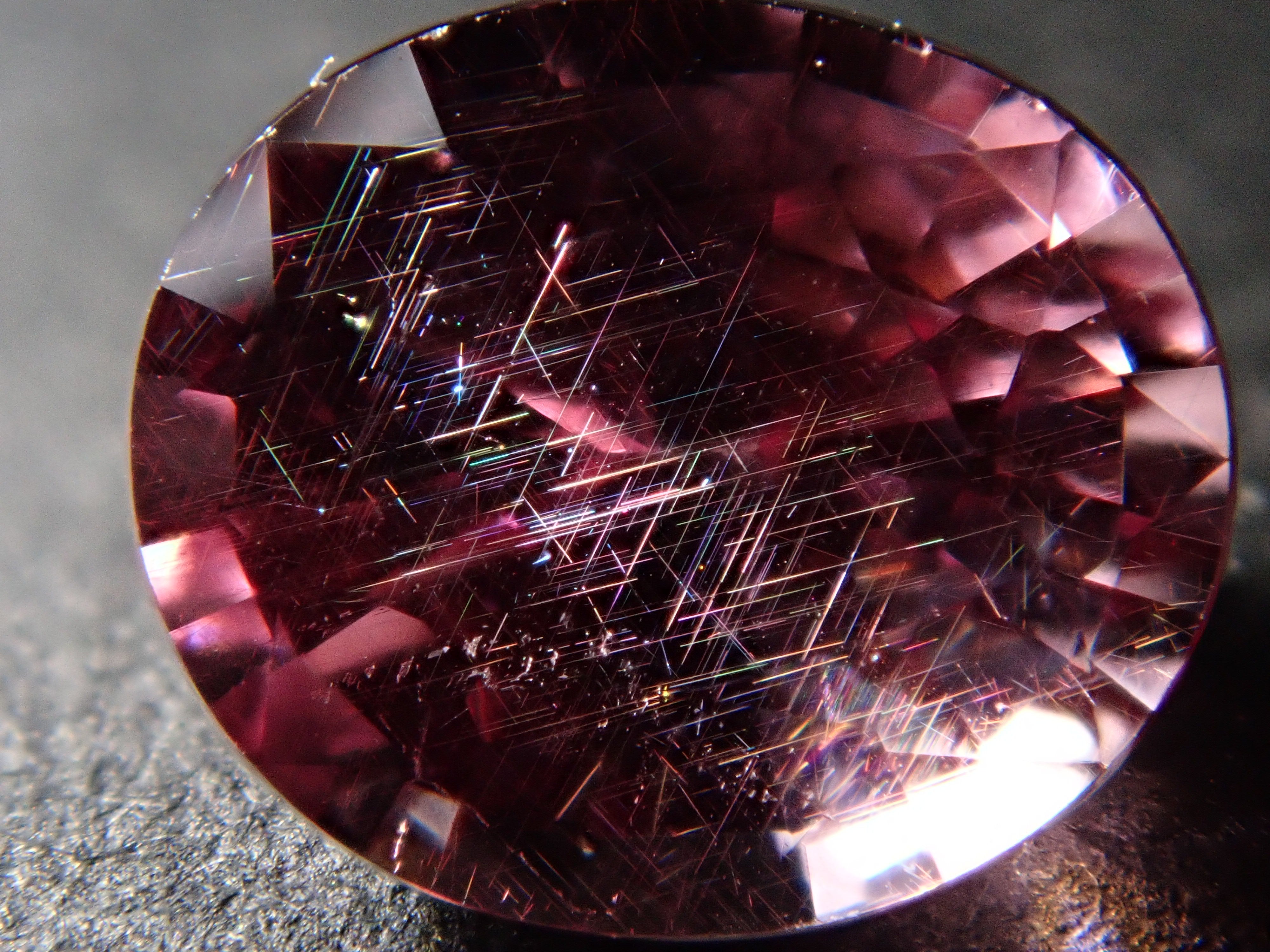 【12560367掲載】ドラゴンガーネット 1.181ctルース