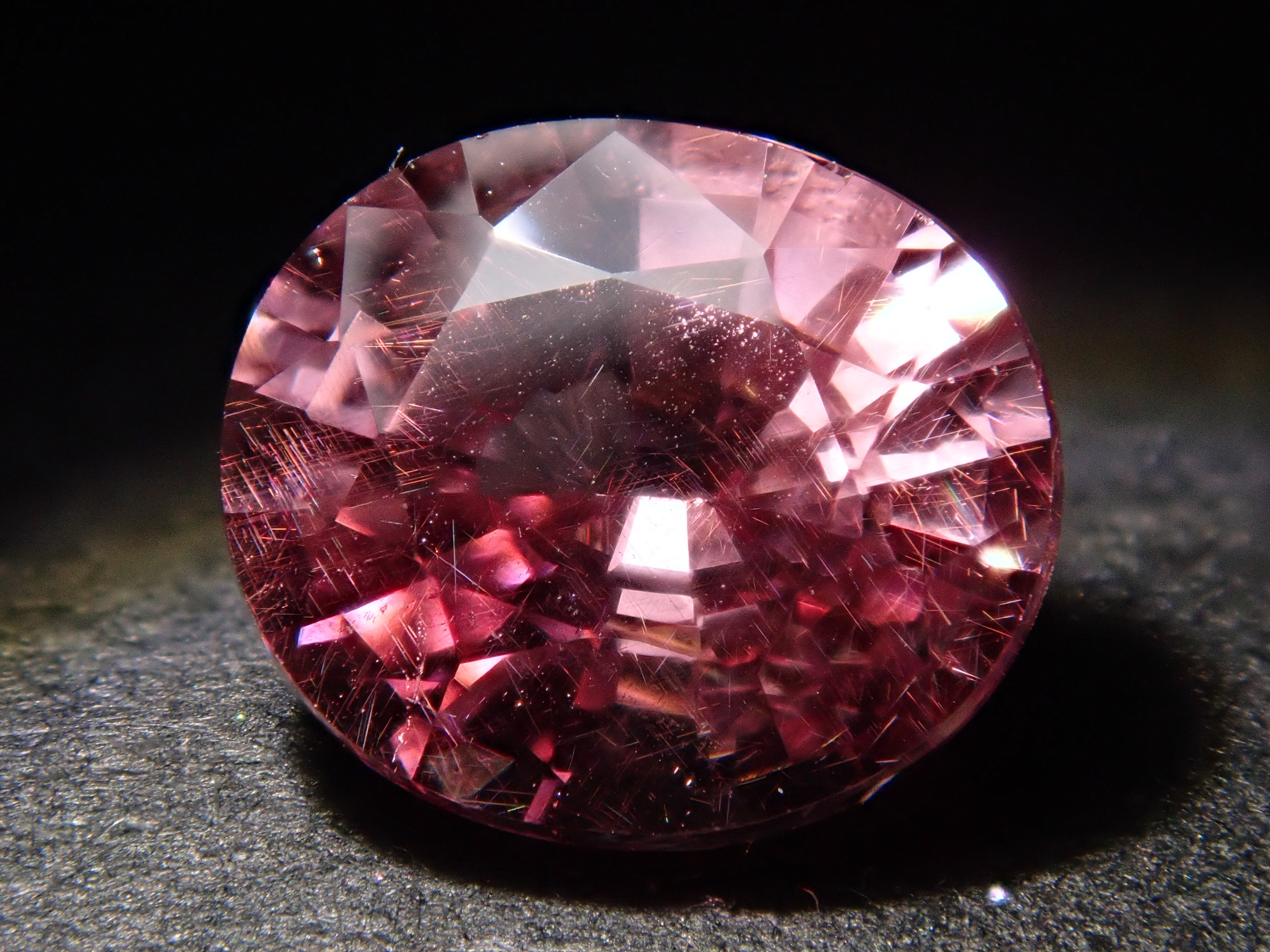 【12560367掲載】ドラゴンガーネット 1.181ctルース