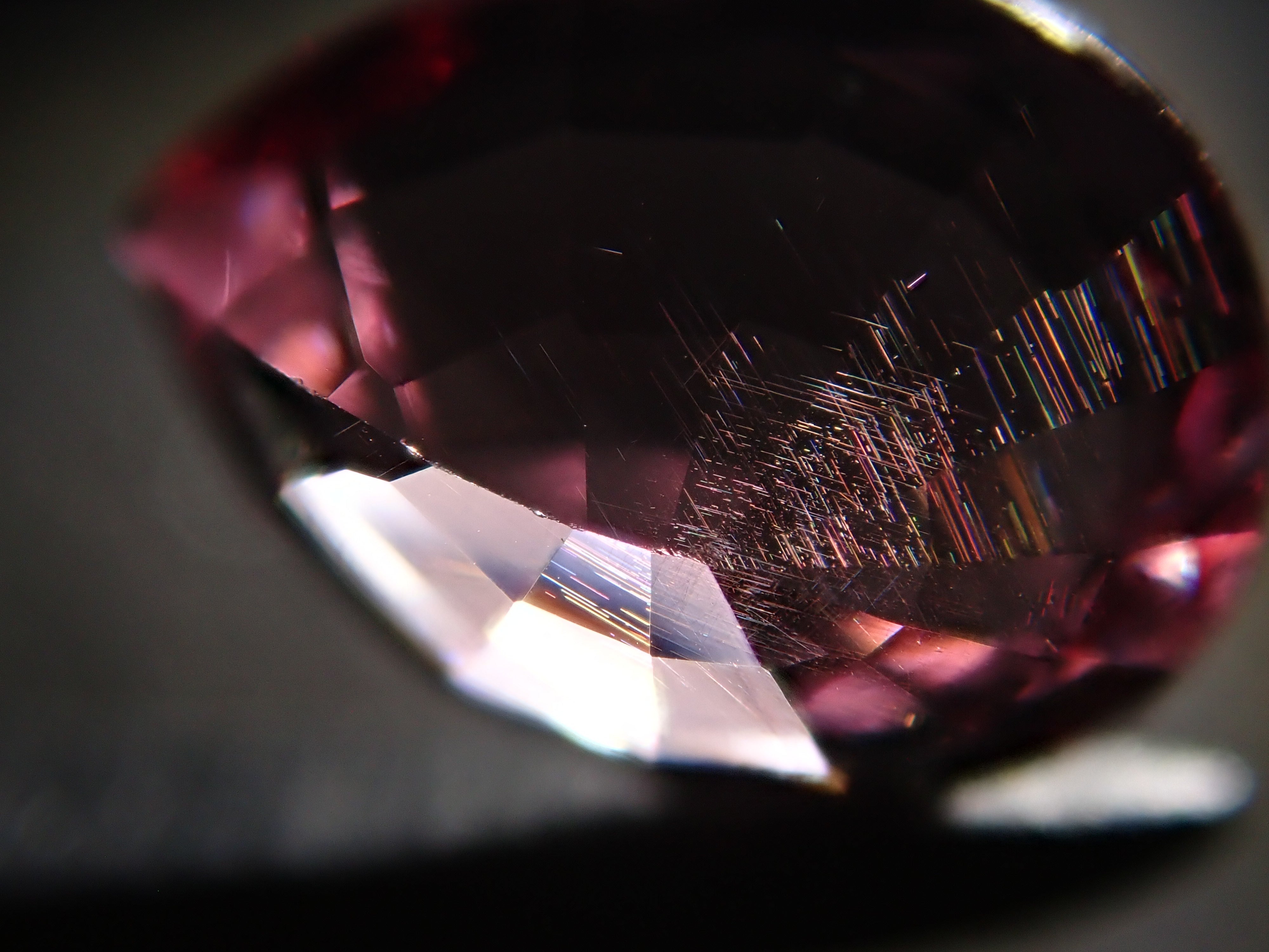 【12560368掲載】ドラゴンガーネット 1.042ctルース