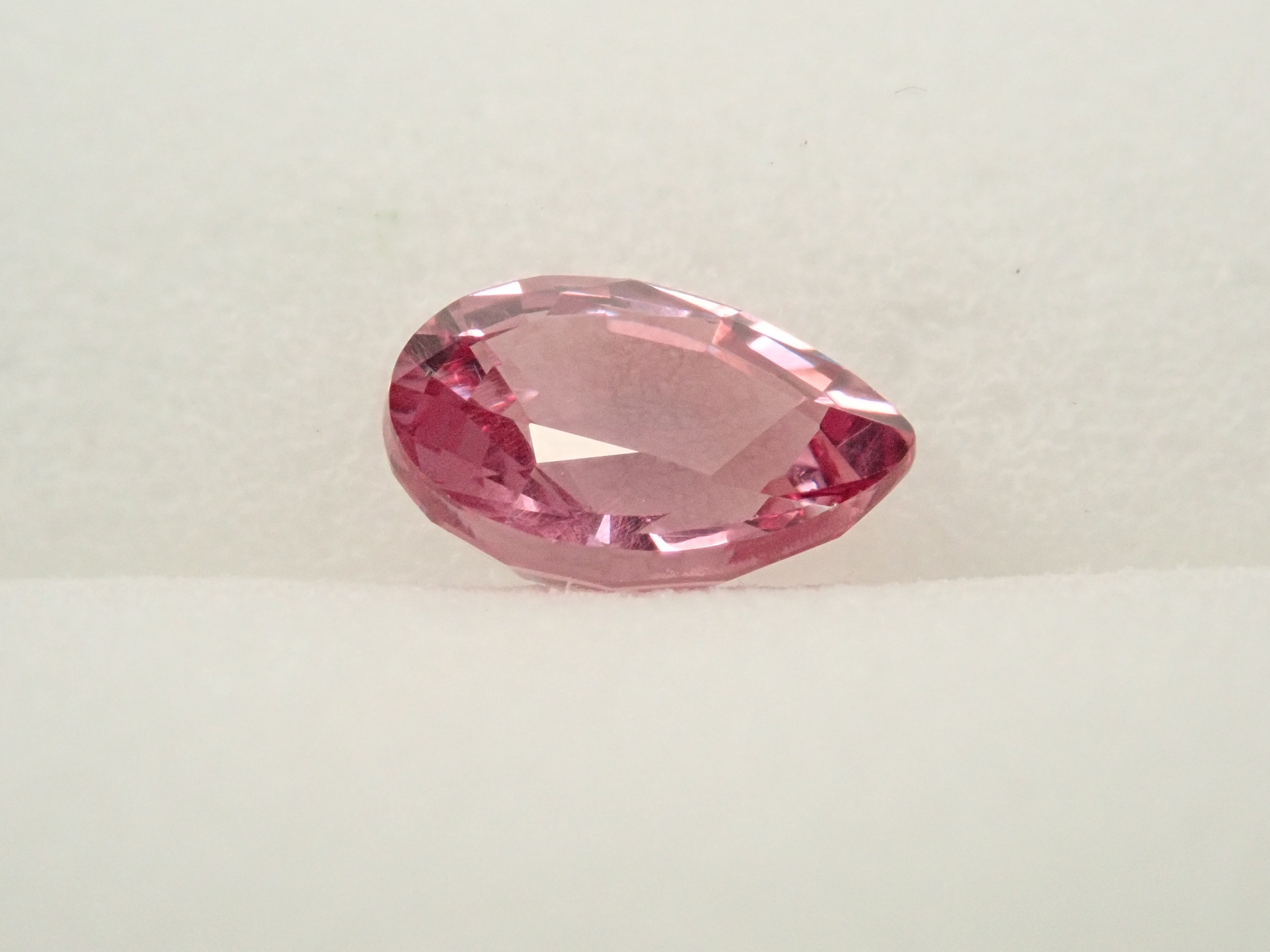 【12560368掲載】ドラゴンガーネット 1.042ctルース