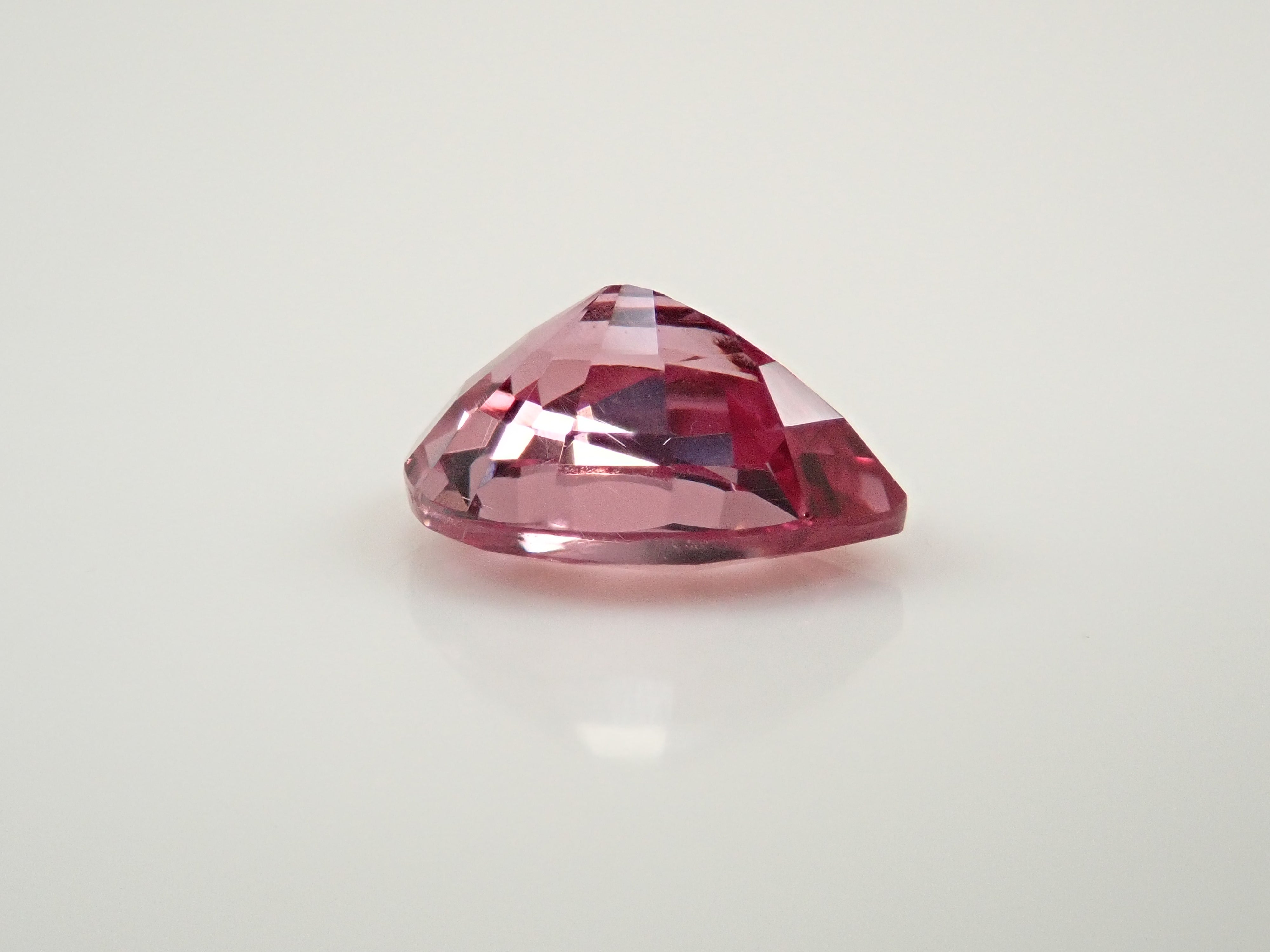 【12560368掲載】ドラゴンガーネット 1.042ctルース