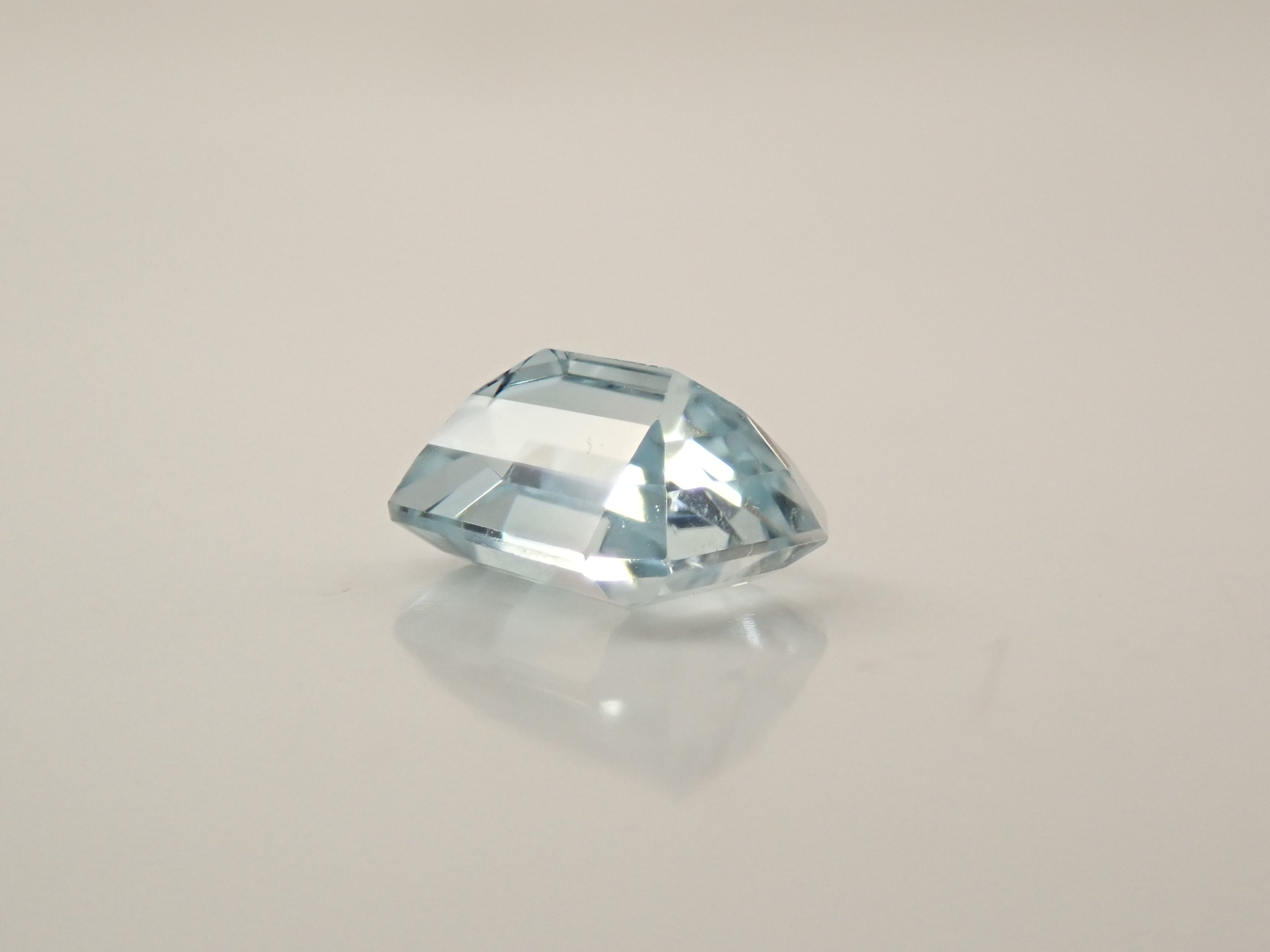 ブラジル産バイカラートパーズ 1.317ctルース