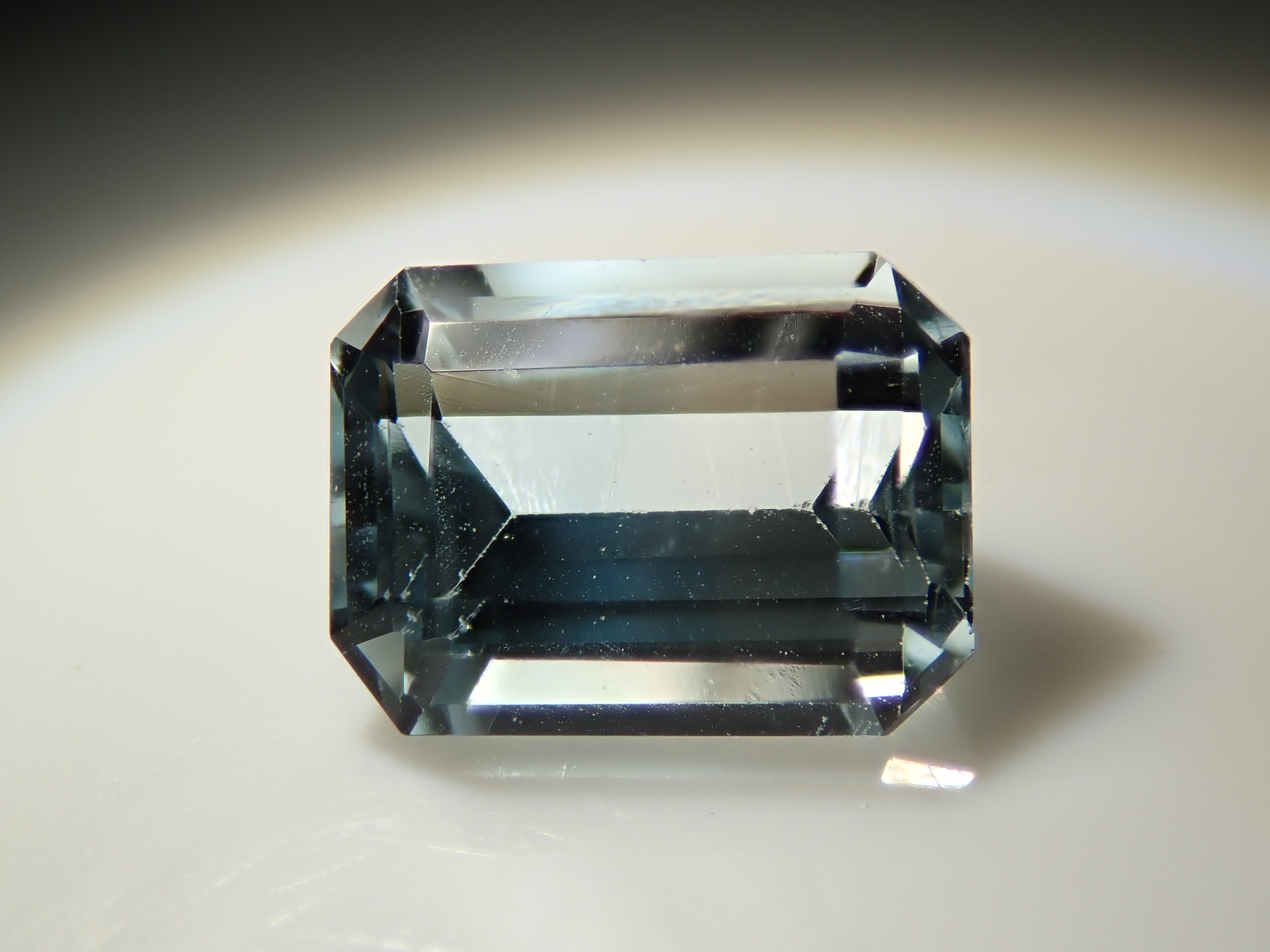 ブラジル産バイカラートパーズ 1.317ctルース