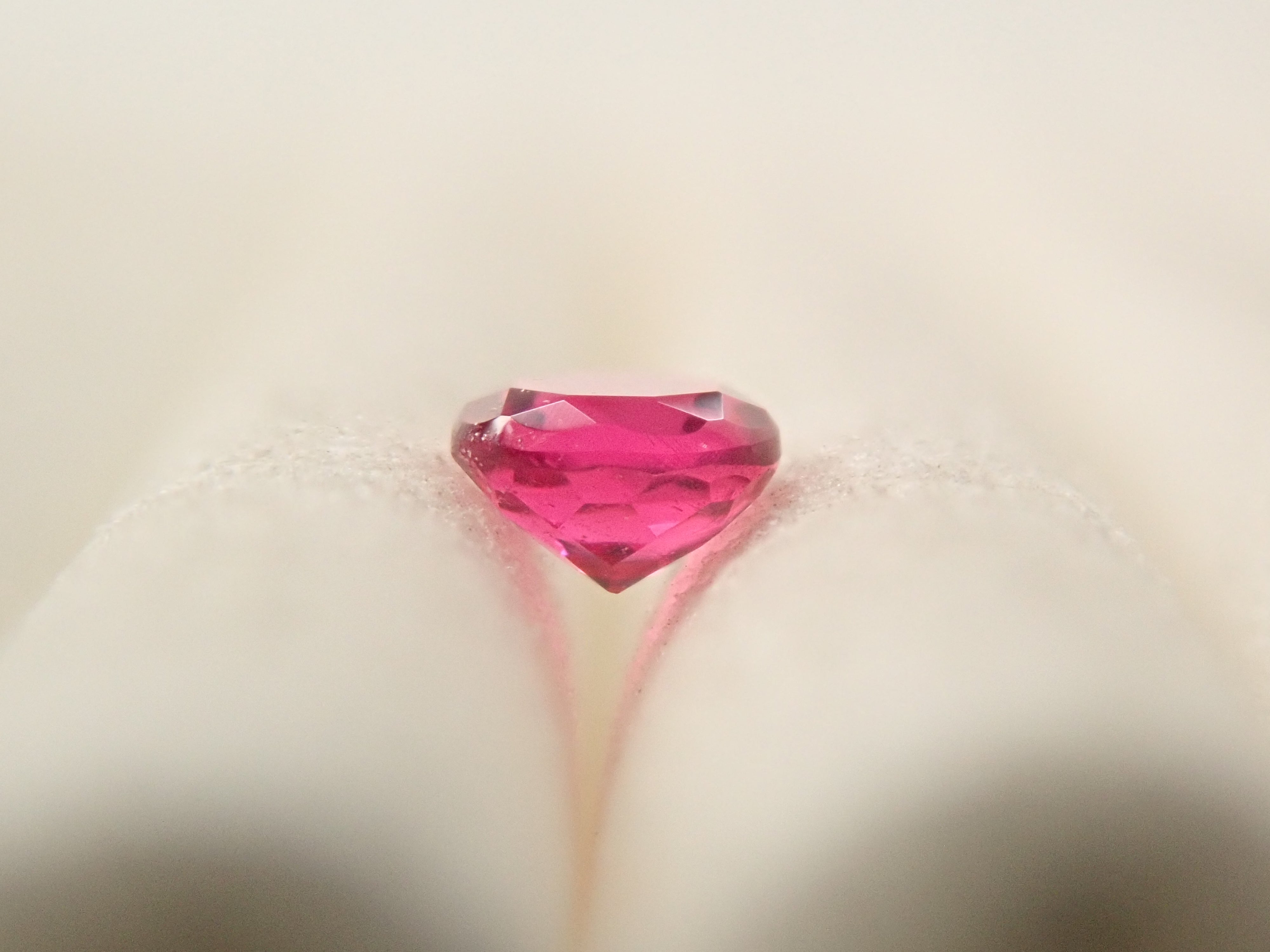 抽選販売091507_ノンオイルレッドベリル 2.5mm/0.050ctルース GIA