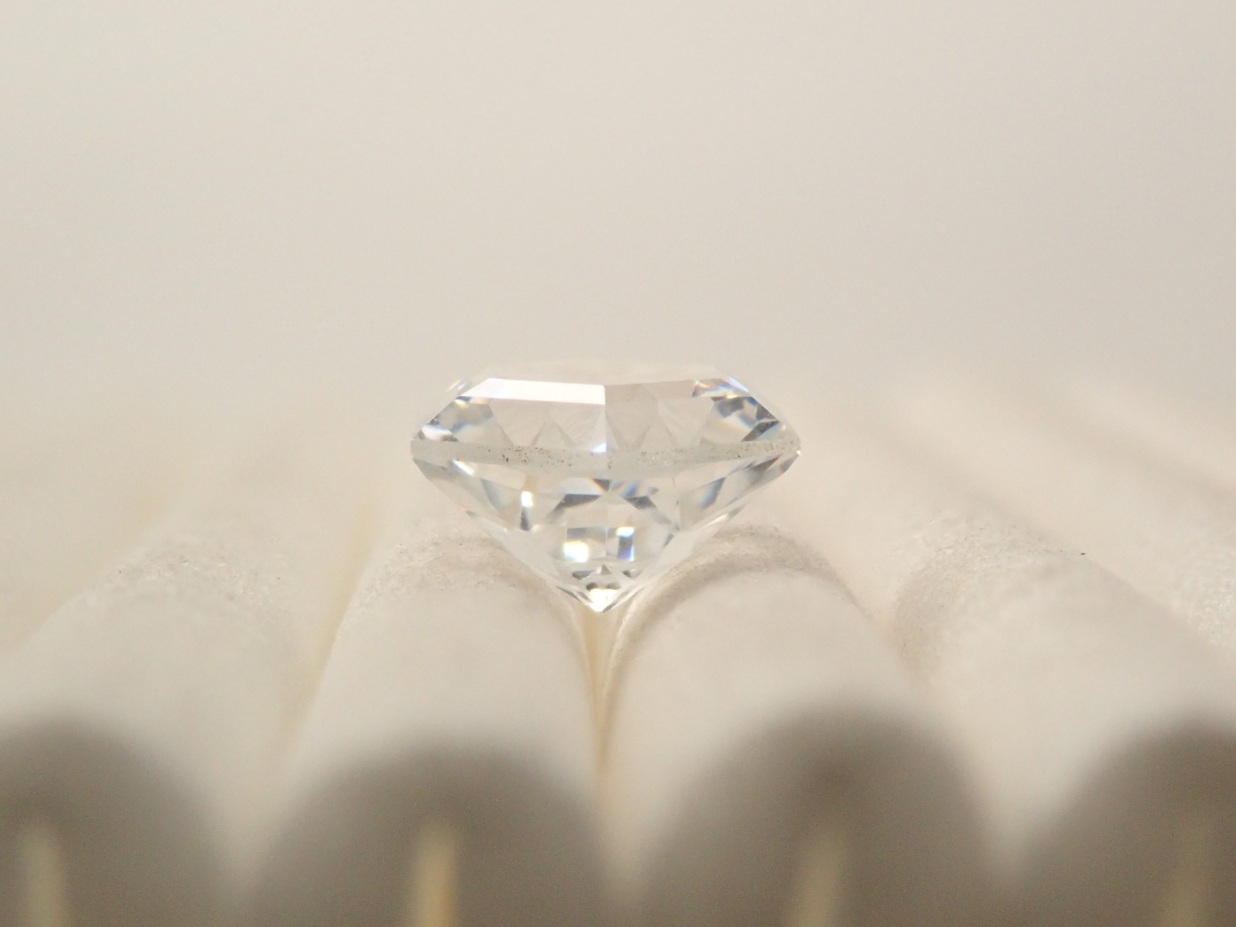 【ゆきんこカット】YAG(イットリウムアルミニウムガーネット) 1.391ctルース 鑑別書