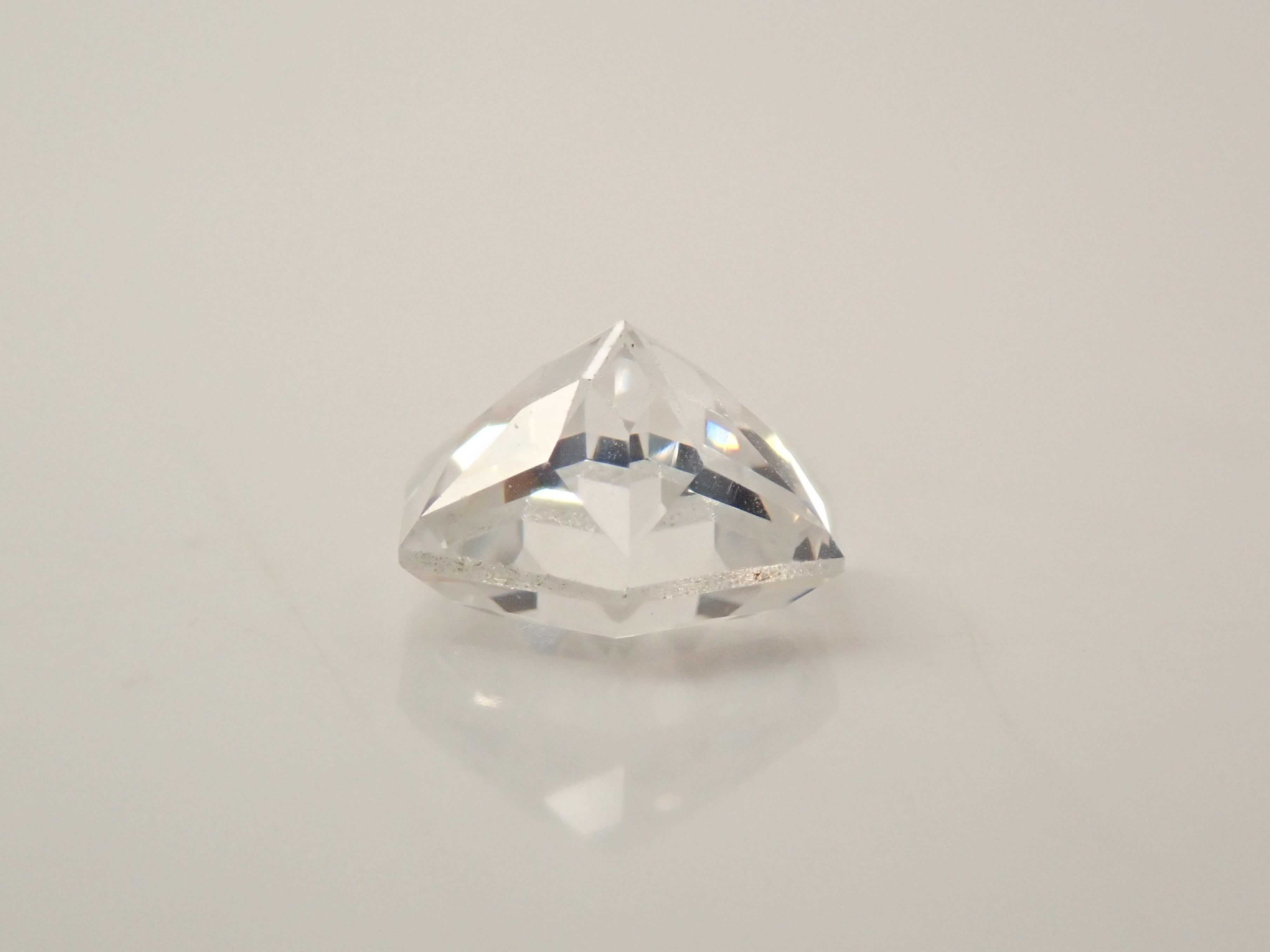 【ゆきんこカット】YAG(イットリウムアルミニウムガーネット) 1.391ctルース 鑑別書