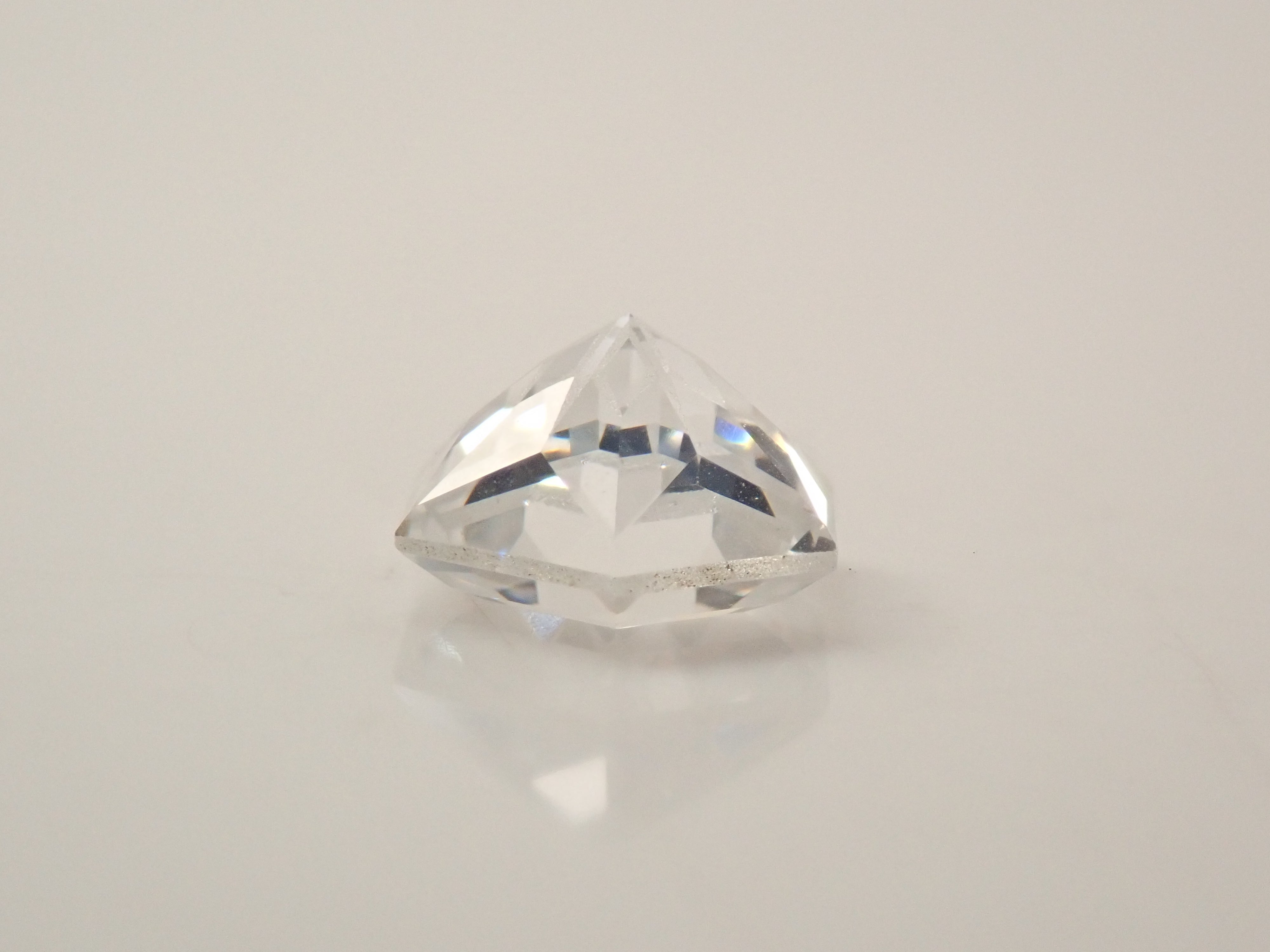 【ゆきんこカット】YAG(イットリウムアルミニウムガーネット) 1.391ctルース 鑑別書