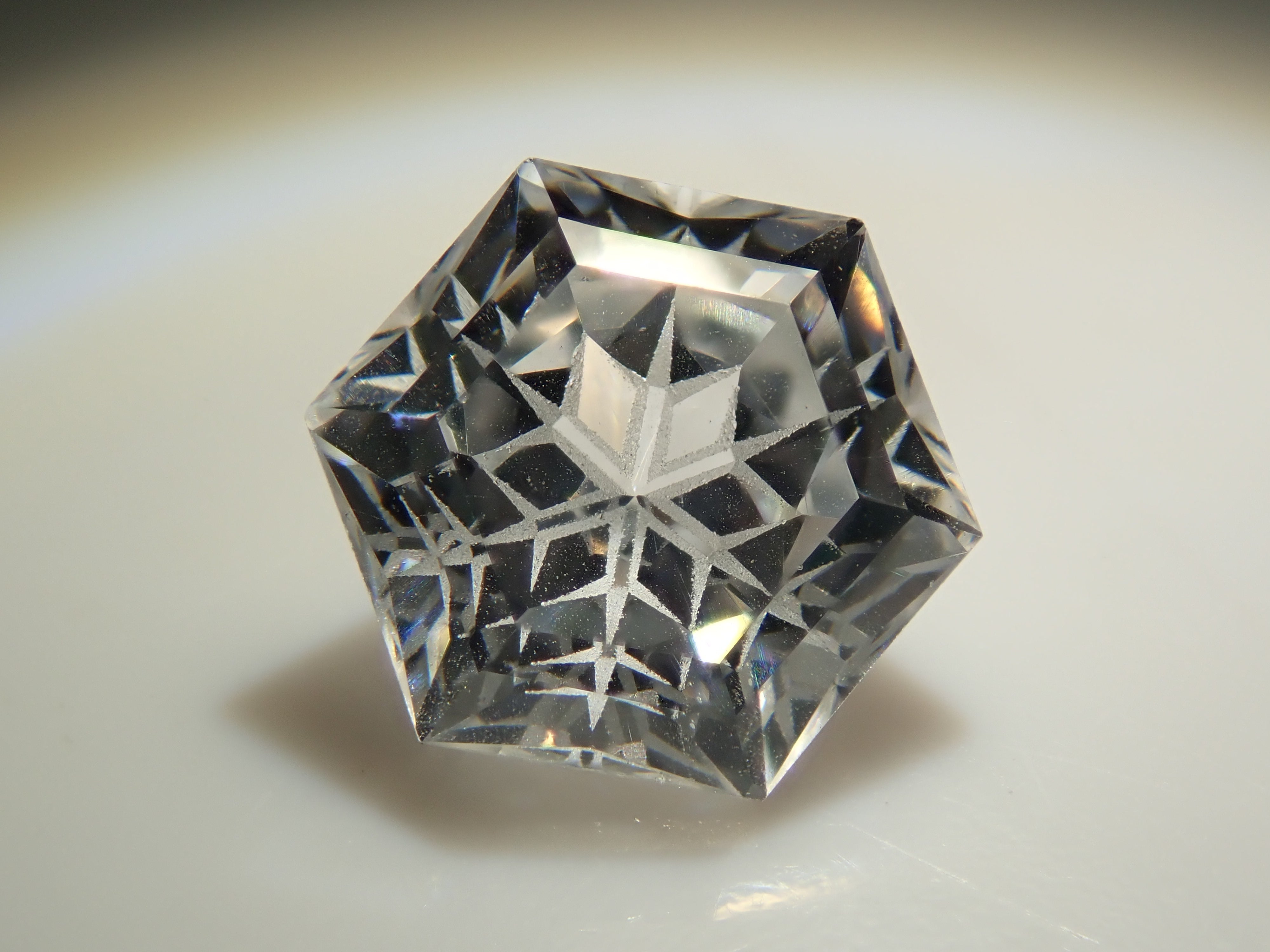 【ゆきんこカット】YAG(イットリウムアルミニウムガーネット) 1.391ctルース 鑑別書