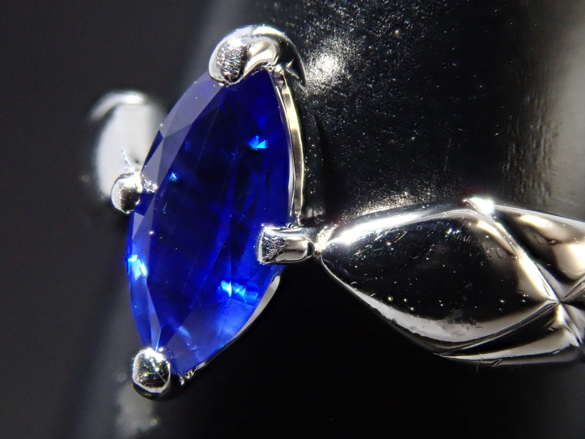 Pt900 ロイヤルブルーサファイア 0.84ct リング鑑別書