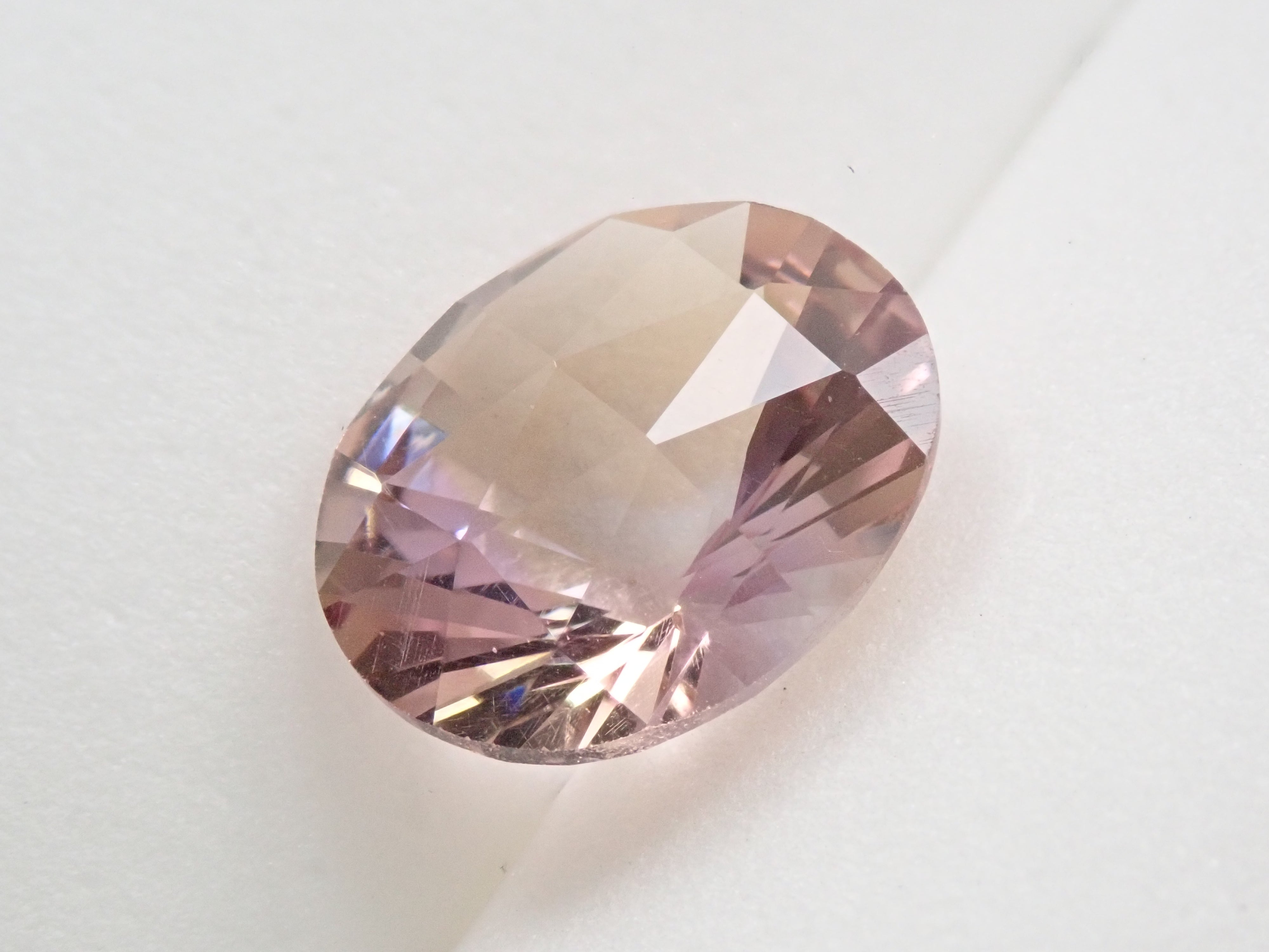 【12546025更新】ミャンマー産スターペリドット 5.973ctルース