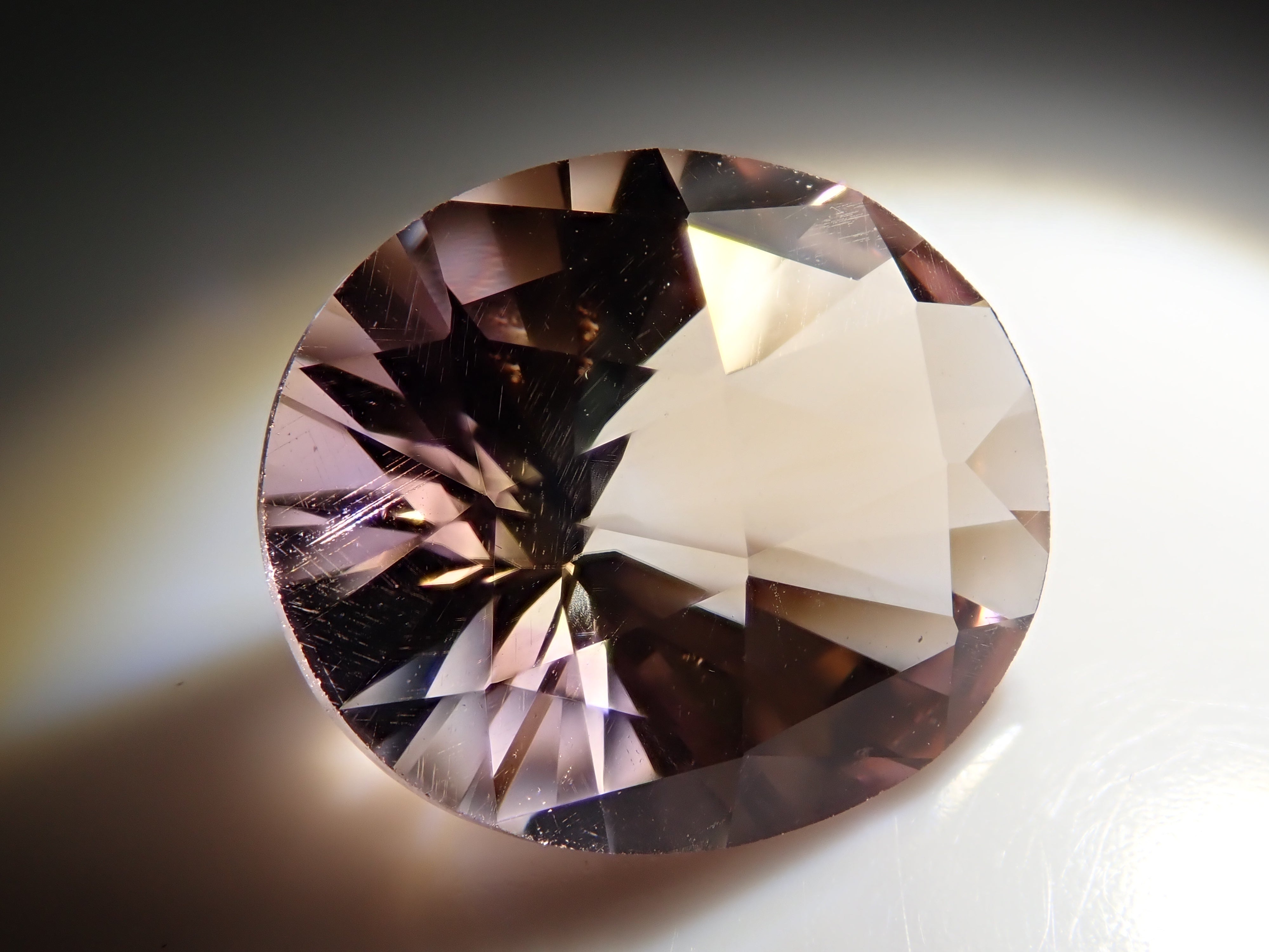 【12546025更新】ミャンマー産スターペリドット 5.973ctルース