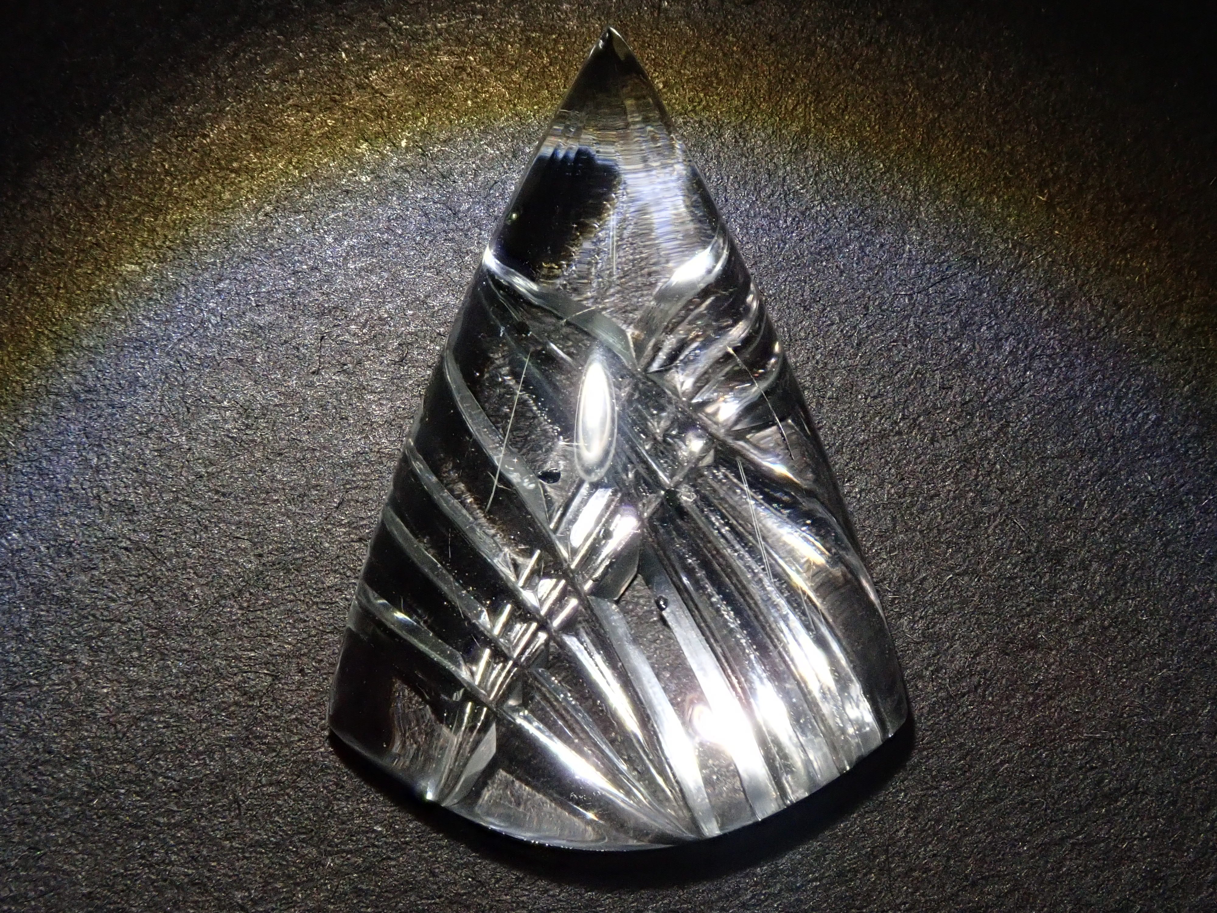 【甲州貴石切子plusthree】パイライトインクォーツ 12.164ctルース ワッペン付