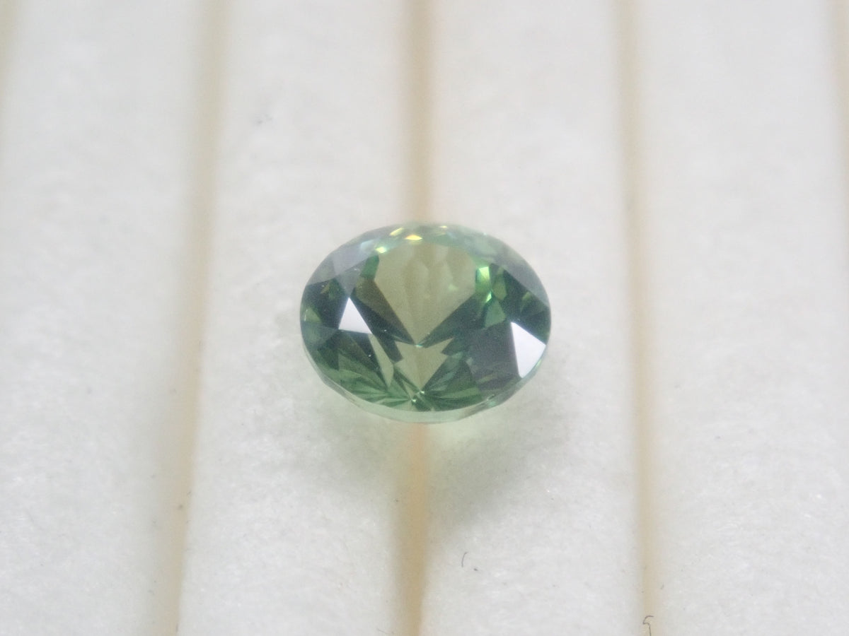 【9/26 22時販売】スリランカ産グリーンジルコン 4.5mm/0.474ctルース