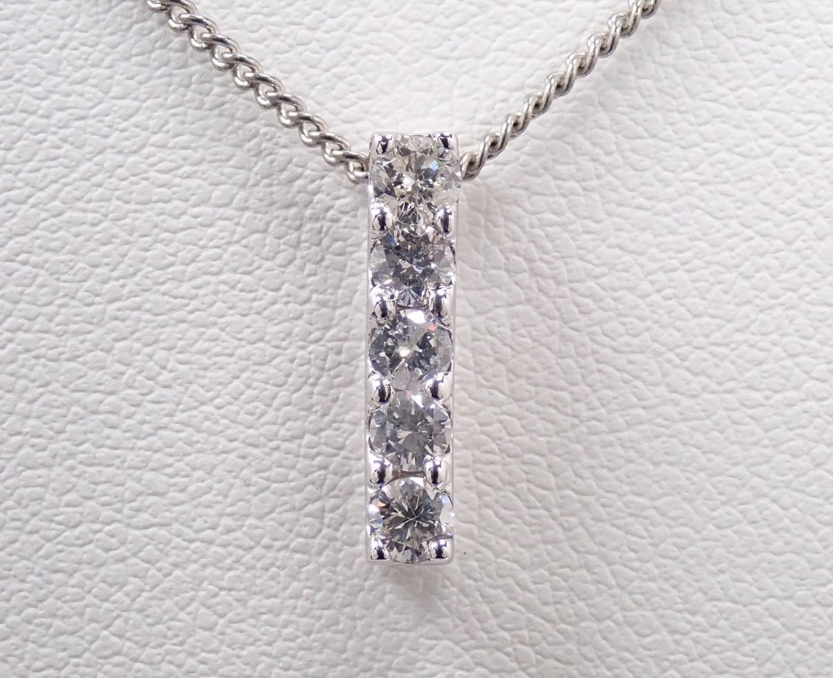 【9/28 22時販売】【カラフリ】K18WG ダイヤモンド 0.5ct ペンダントトップ(ネックレストップ)鑑別書