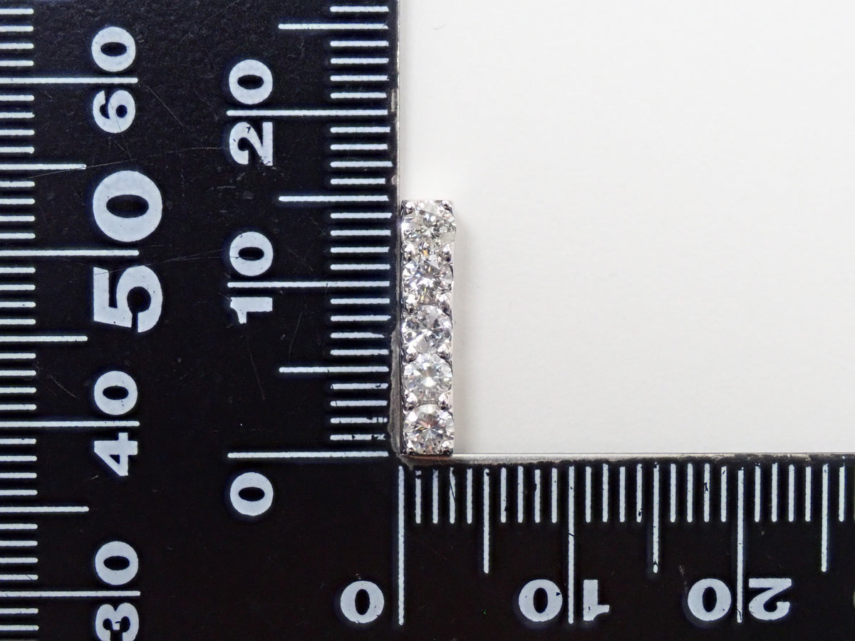 【9/28 22時販売】【カラフリ】K18WG ダイヤモンド 0.5ct ペンダントトップ(ネックレストップ)鑑別書