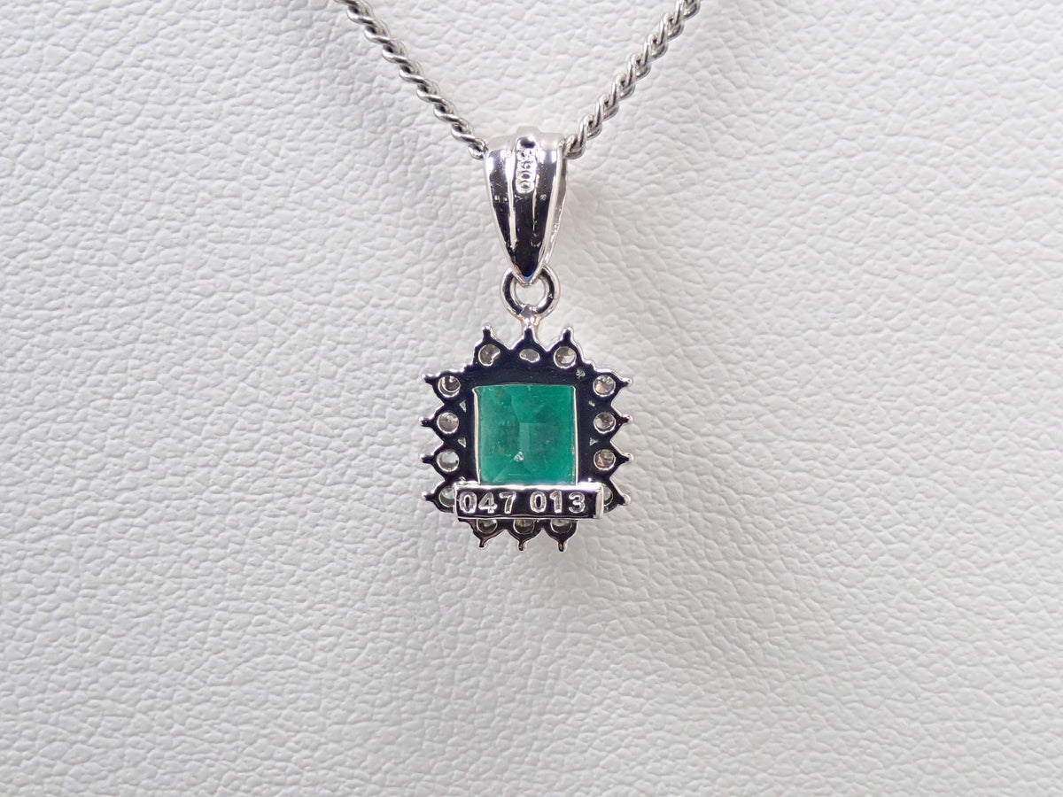 【9/18 22時販売】【カラフリ】Pt900 エメラルド 0.47ct ダイヤモンド0.13ctペンダントトップ(ネックレストップ)鑑別書