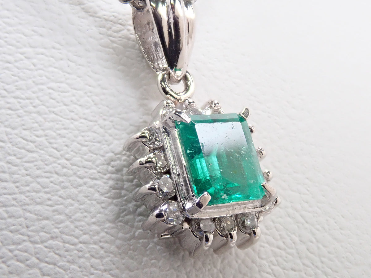 【9/18 22時販売】【カラフリ】Pt900 エメラルド 0.47ct ダイヤモンド0.13ctペンダントトップ(ネックレストップ)鑑別書