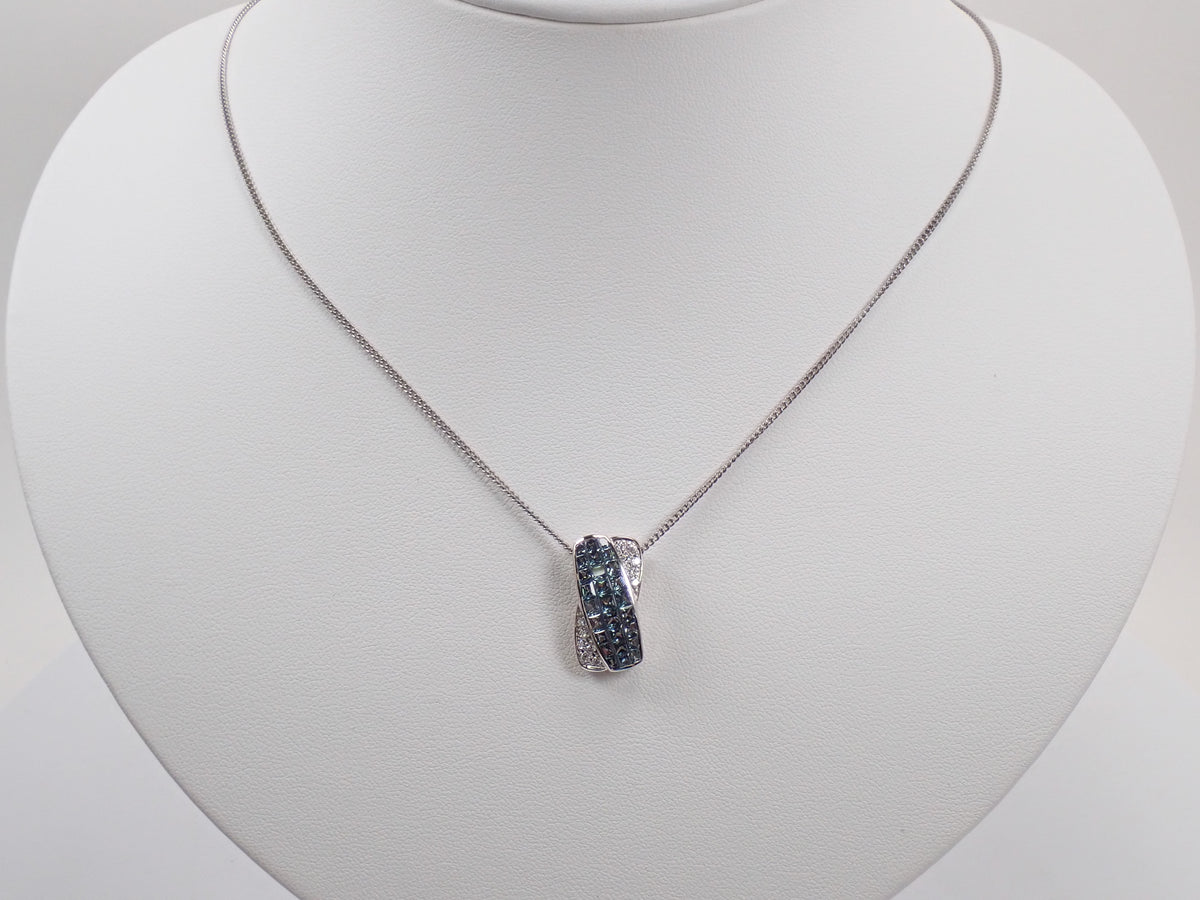 【9/28 22時販売】【カラフリ】K18WG クレサンベール 合成アレキサンドライト3ct プリンセスカット・ダイヤモンド0.12ct ペンダントトップ 鑑別書