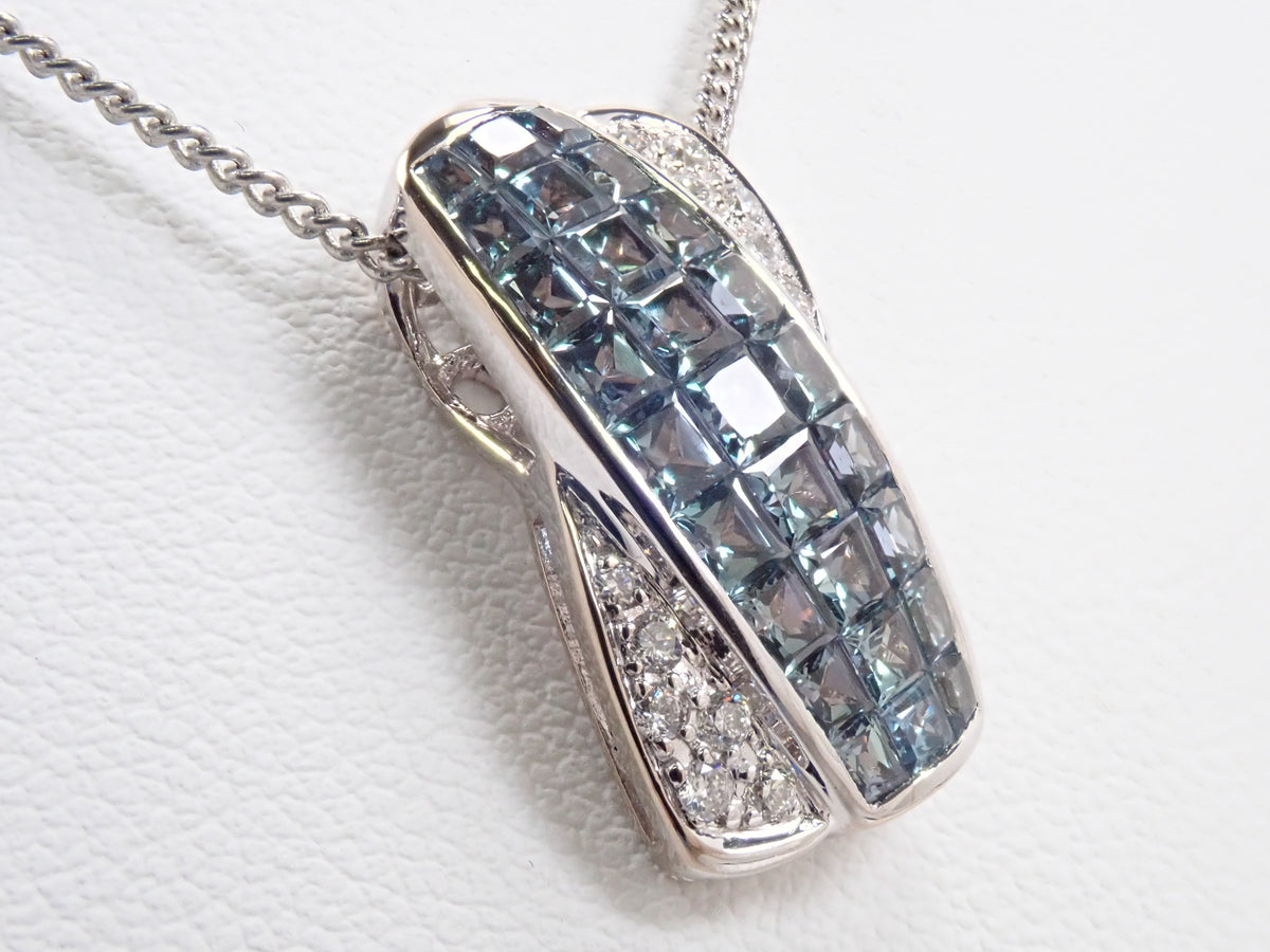 【9/28 22時販売】【カラフリ】K18WG クレサンベール 合成アレキサンドライト3ct プリンセスカット・ダイヤモンド0.12ct ペンダントトップ 鑑別書