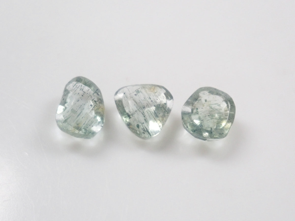 【9/20 22時販売】《限定3石》ブラジル産モスグリーンベリルガチャ(平均0.8ct,ローズカット)《複数購入割引有》