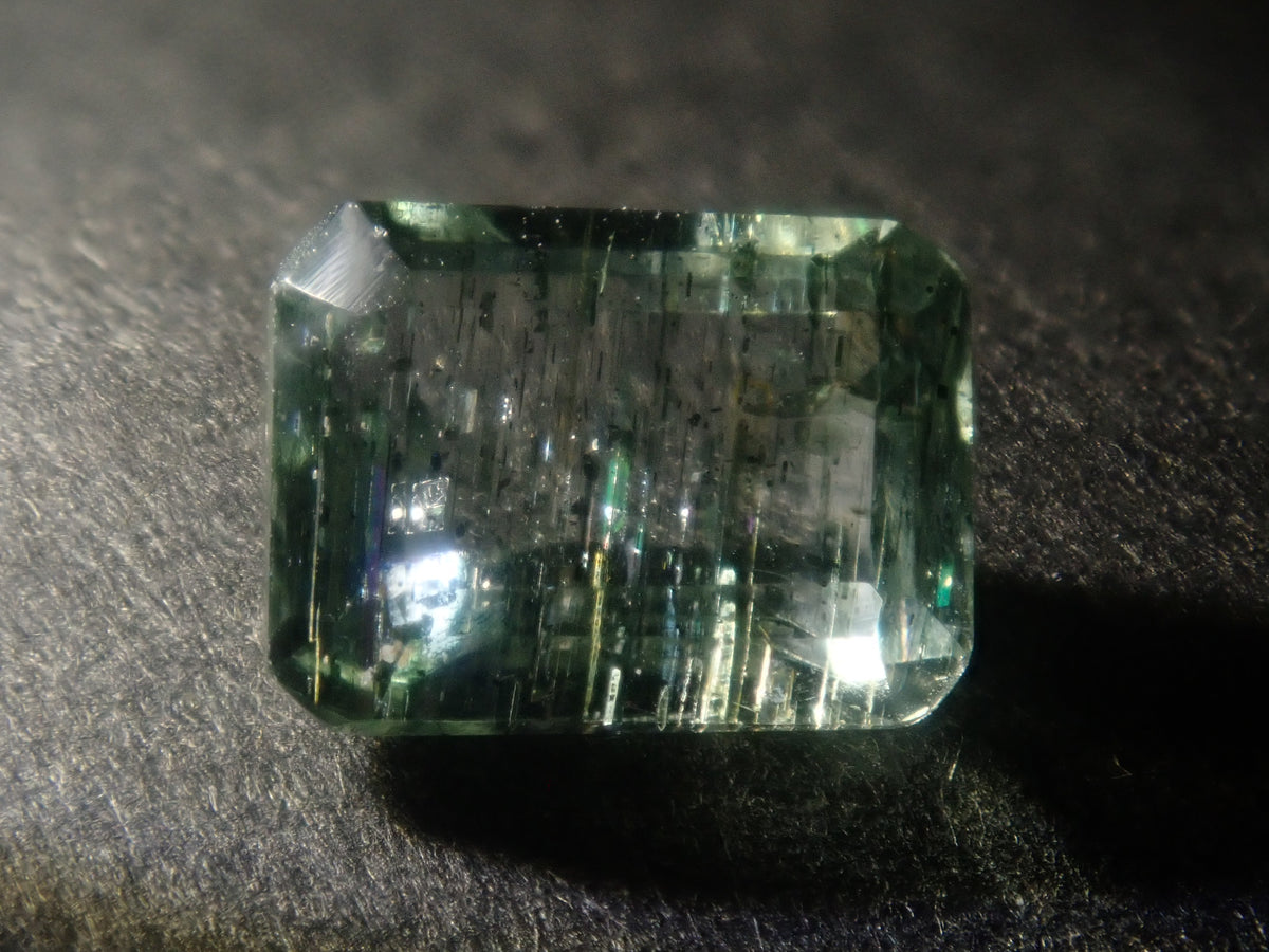 【9/23 22時販売】《限定4石》ブラジル産モスグリーンベリル1石ルース(エメラルドカット,平均1.2ct)《複数購入割引有》